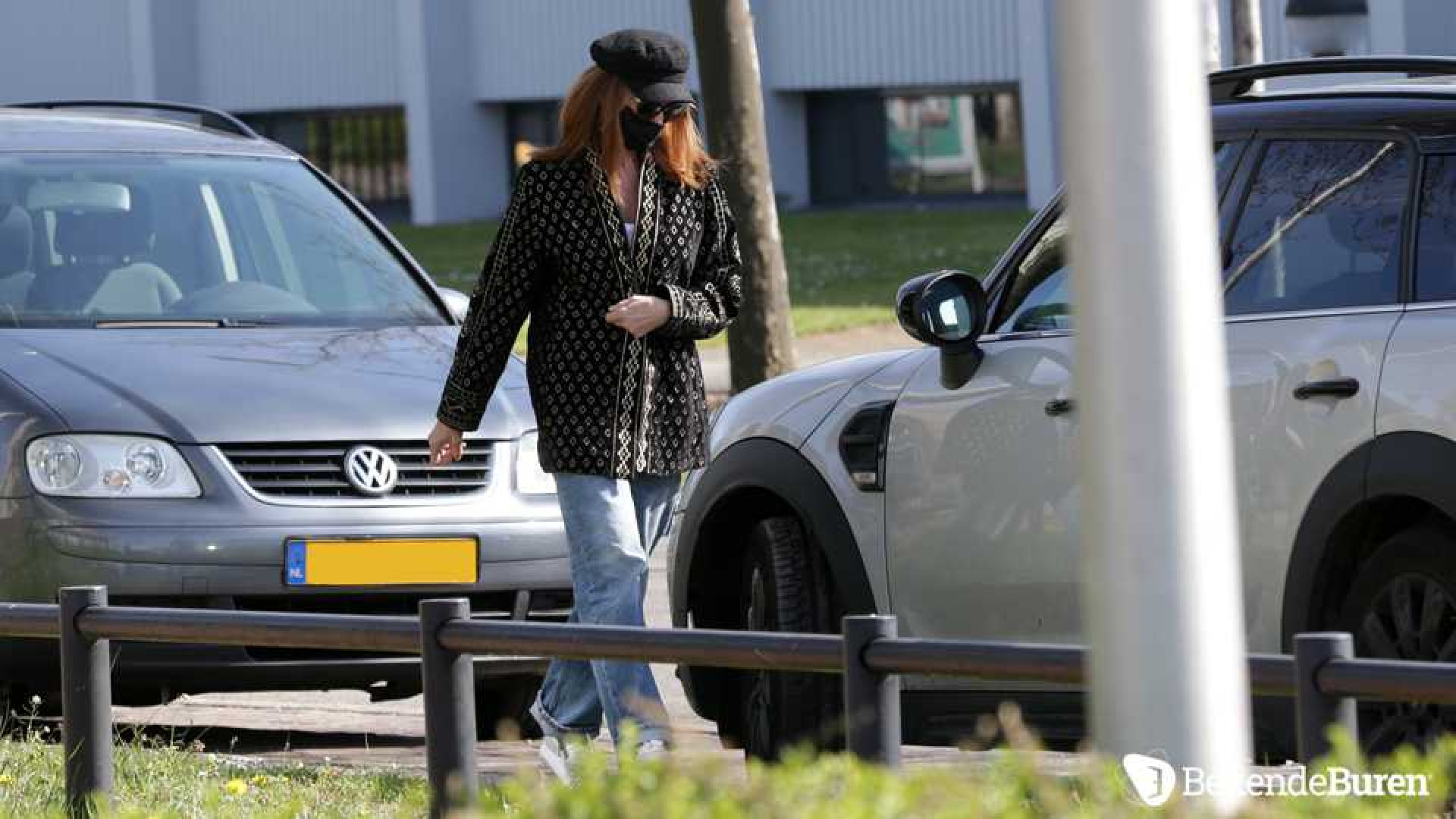 Zie exclusieve beelden van kliniekbezoek Leontine Borsato. Zie foto's 7