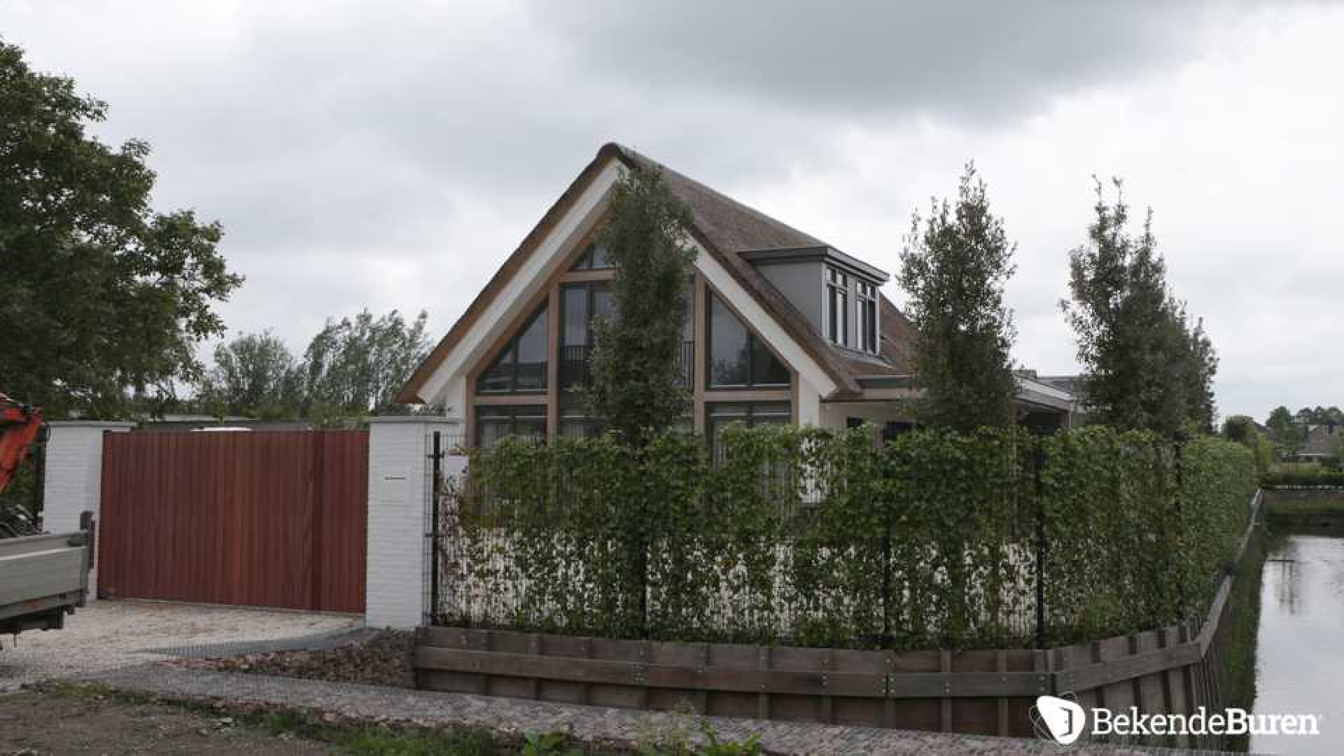 Hier gaat Romee Strijd met haar gezinnetje wonen. Zie beelden. 2