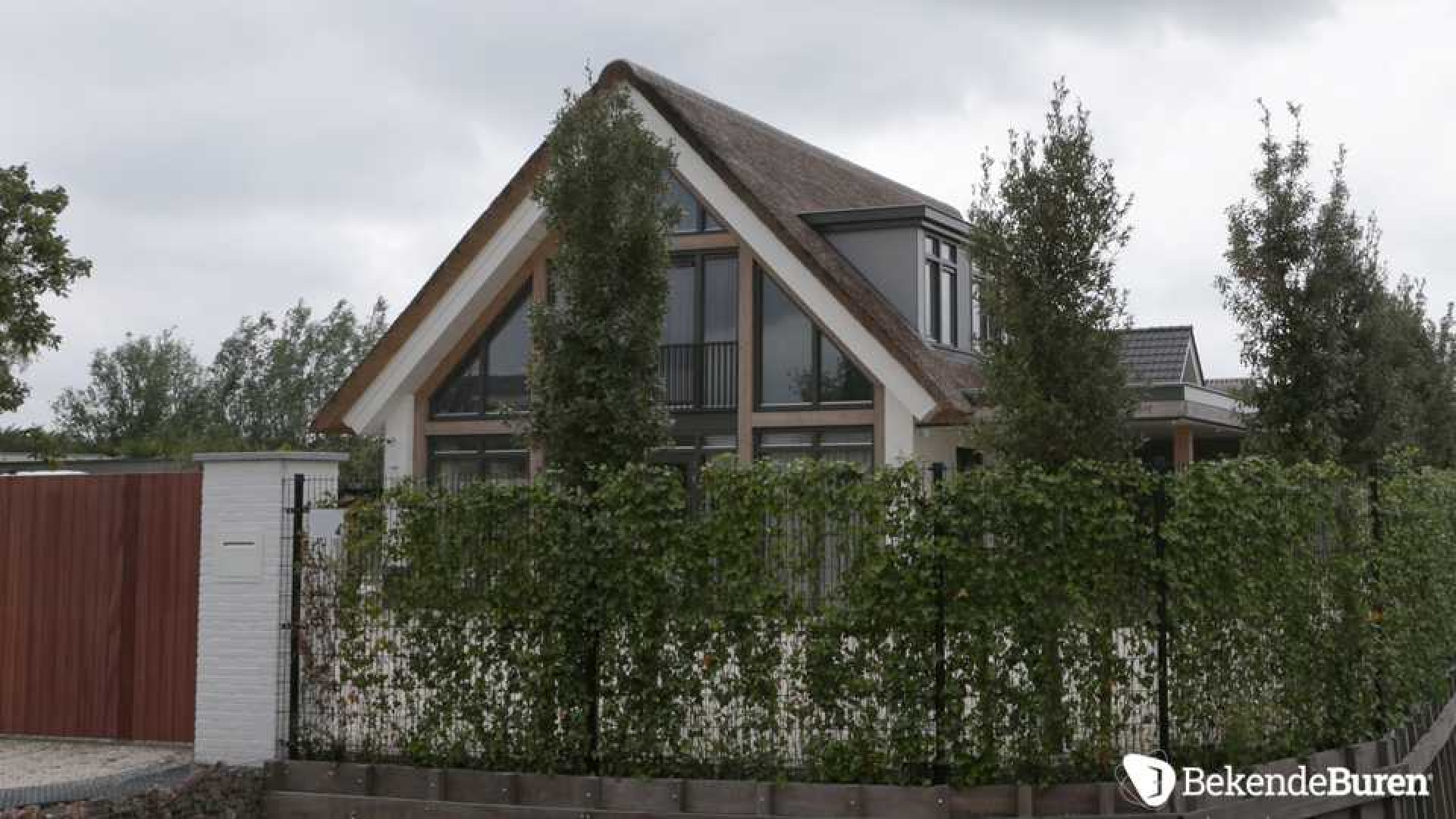 Hier gaat Romee Strijd met haar gezinnetje wonen. Zie beelden. 5