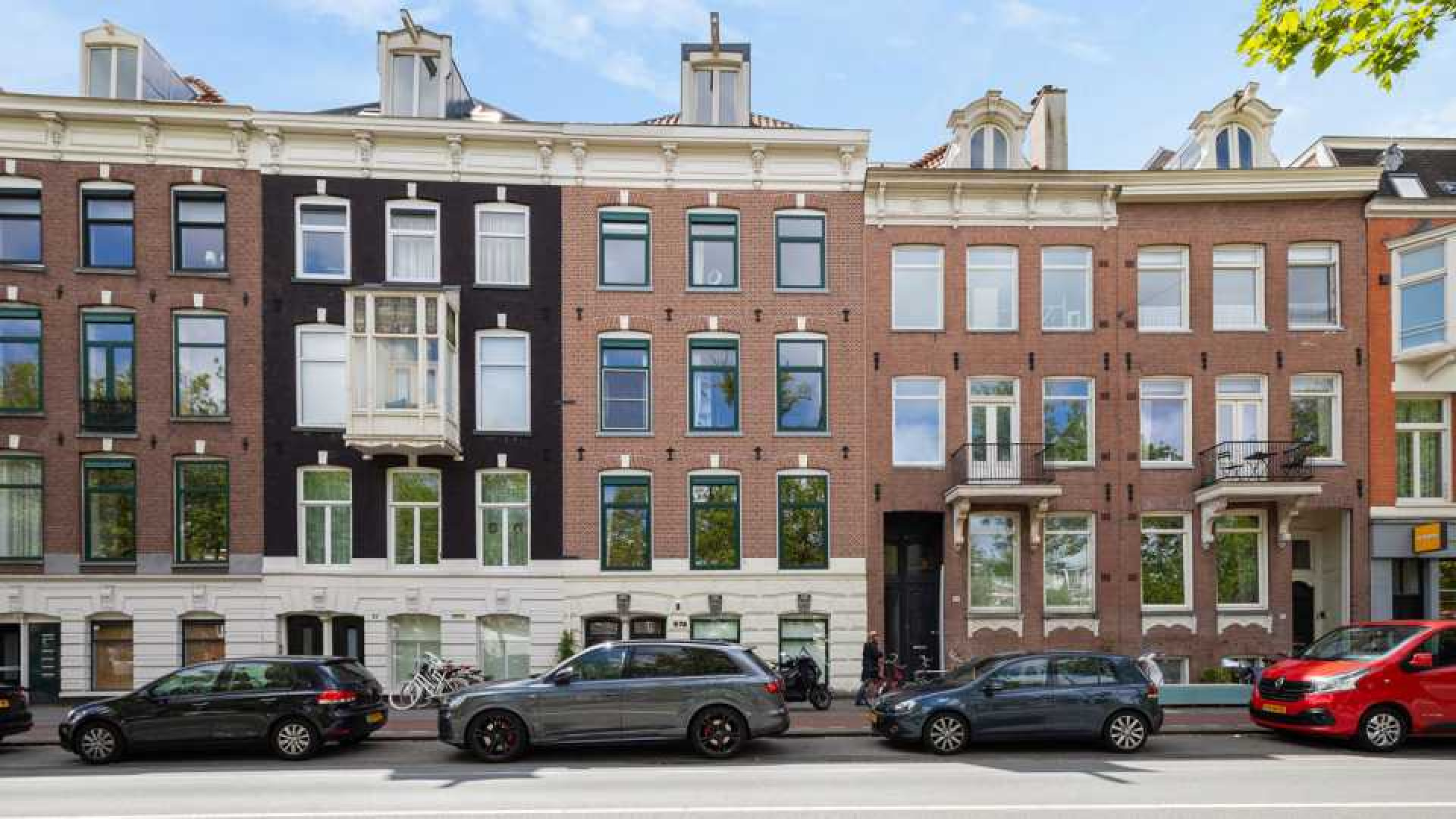 Influencer Elise Boers zet haar dubbele benedenhuis in Amsterdam te koop. Zie foto's