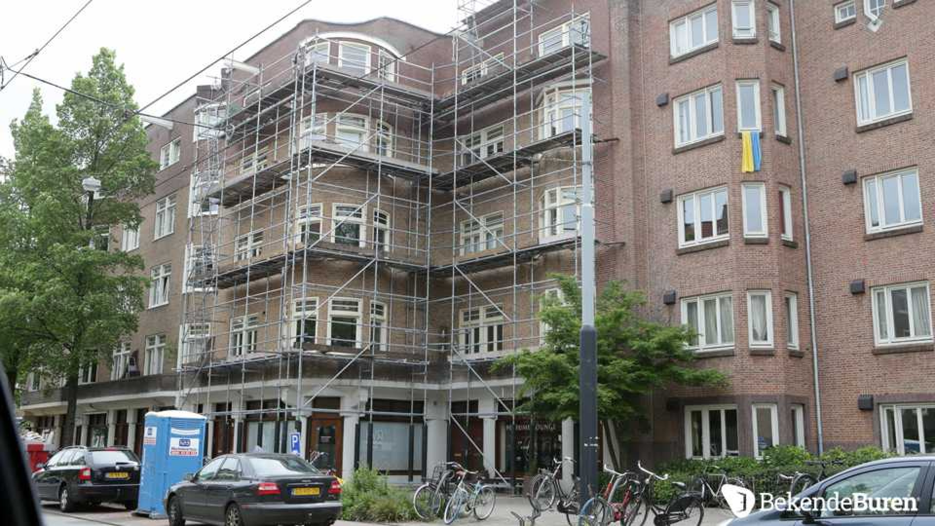 Wat is er aan de hand met het appartement van Dionne Stax. Zie foto's 4