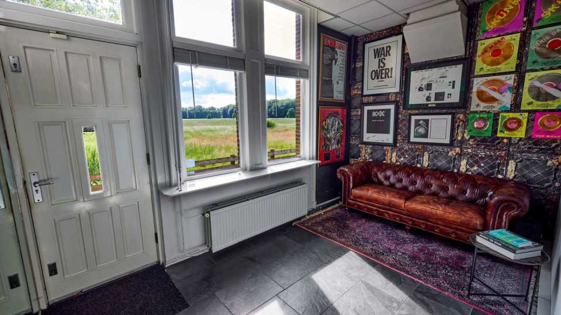 VERKOCHT: SBS Shownieuws deskundige en topfotograaf William Rutten maakt gigantsche financiele klapper. Zie foto's 8