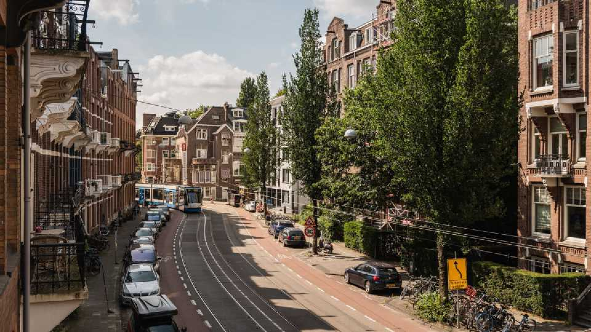 Heeft Rick Engelkes dit pand van de corona miljoenen gekocht? Zie foto's 5