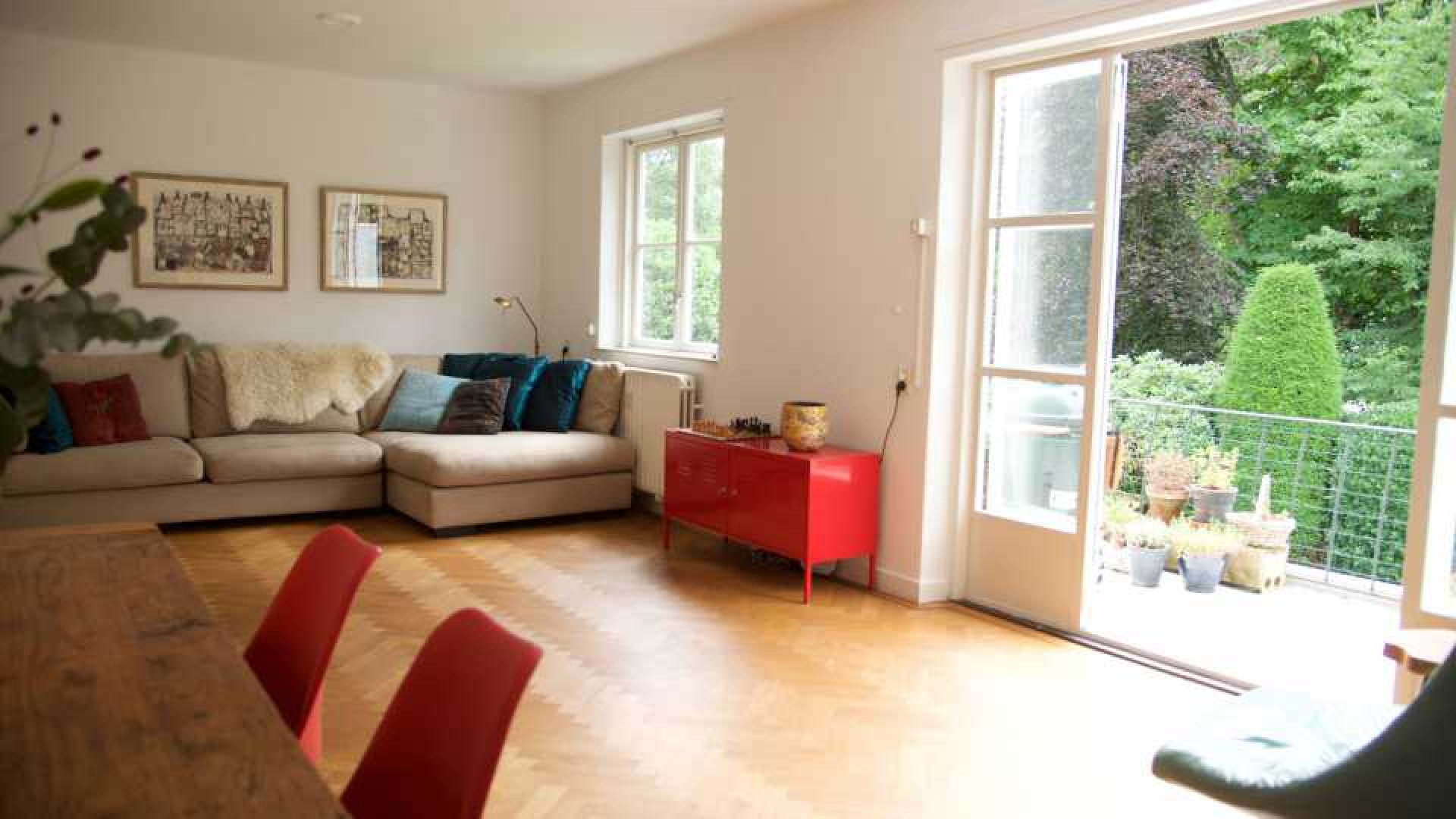 Pianiste Iris Hond, voormalig minnares Marco Borsato, scoort toch nog mooie winst na verkoop van haar appartement. Zie foto's 5