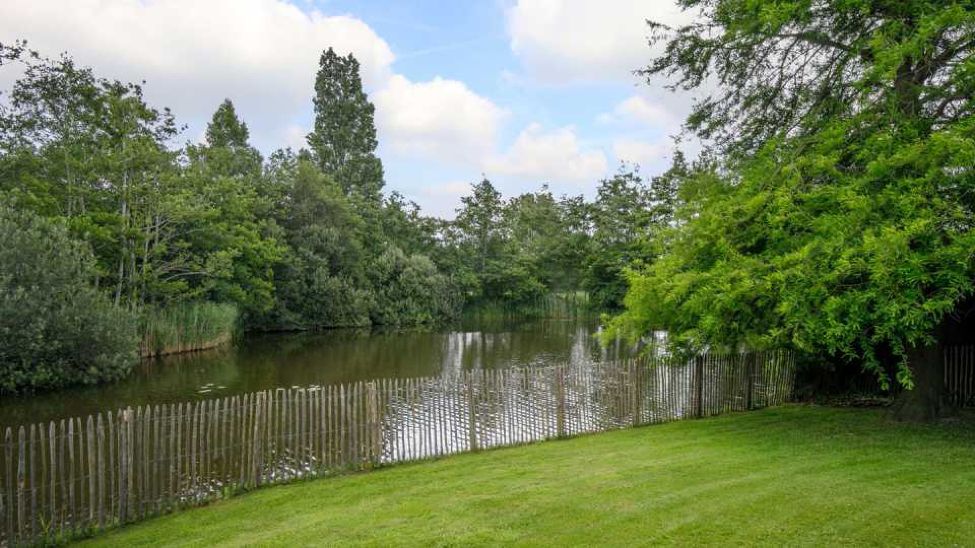 Villa Sven Kramer met vette winst verkocht. Zie foto's 18