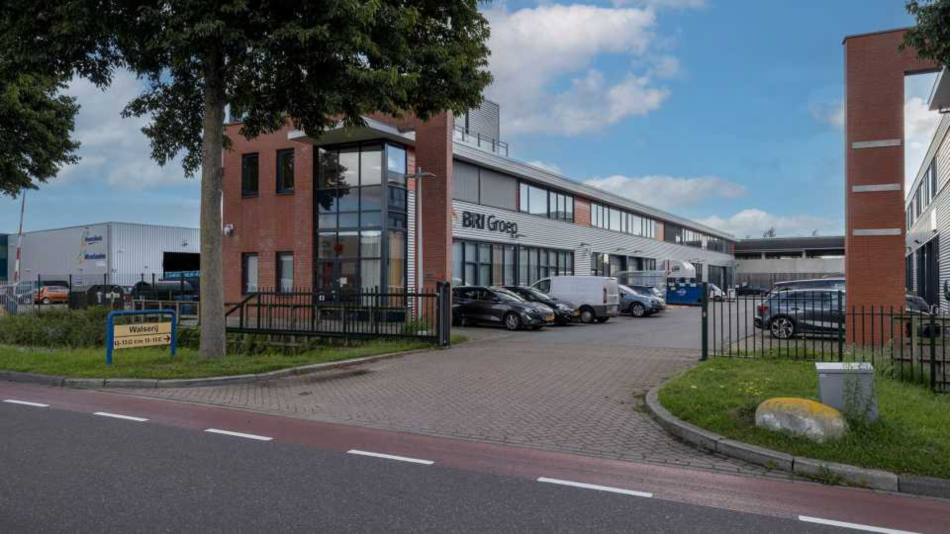 Maxime Meiland is alweer de verhuisdozen aan het inpakken.! Zie foto's 17