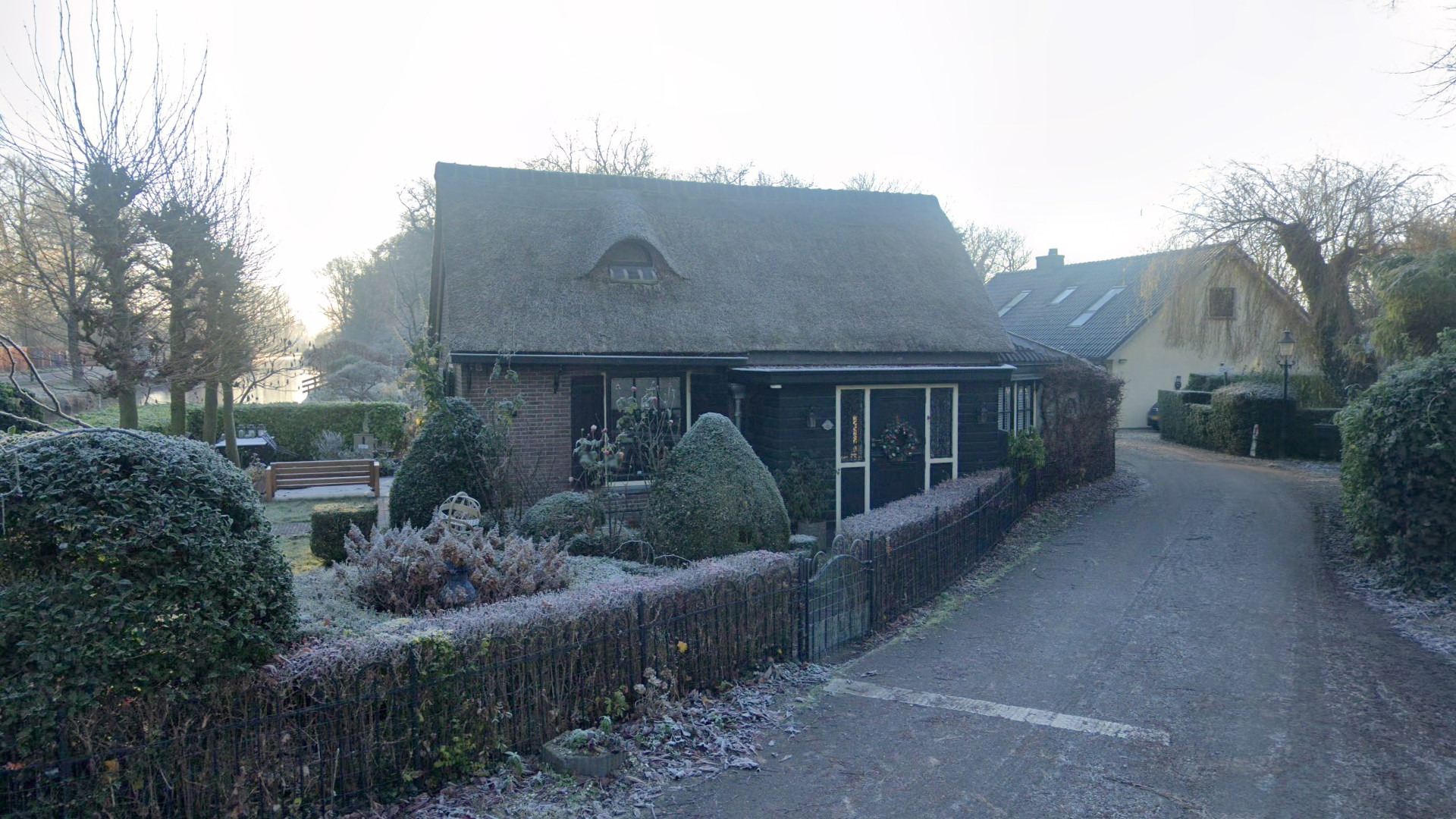 Bob Sikkes van Kopen zonder Kijken koopt bijzonder huis. Zie foto's 2