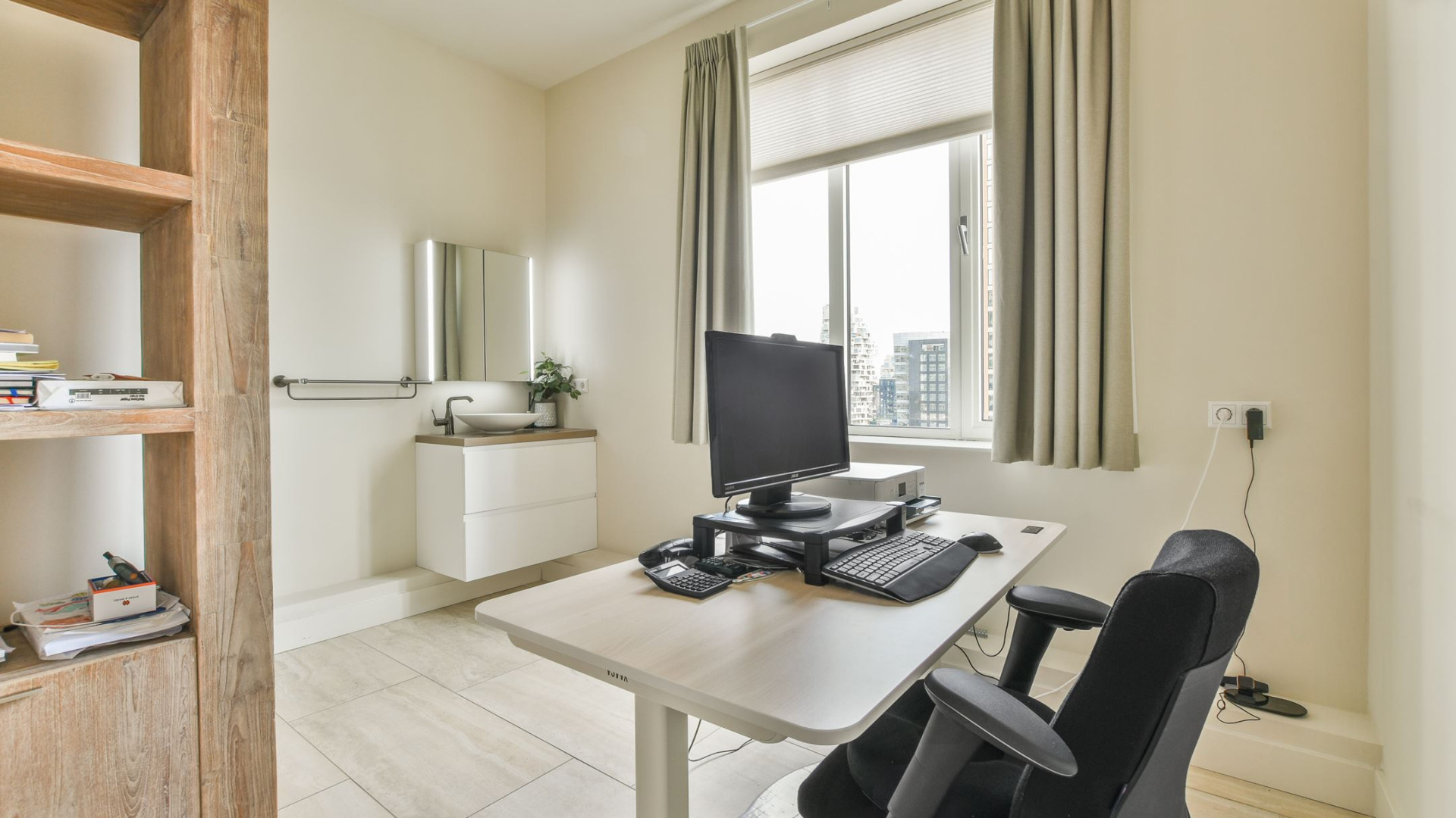 Voetballer Jurrien Timber koopt dit luxe appartement aan de Amsterdamse Zuid As. Zie foto's 9