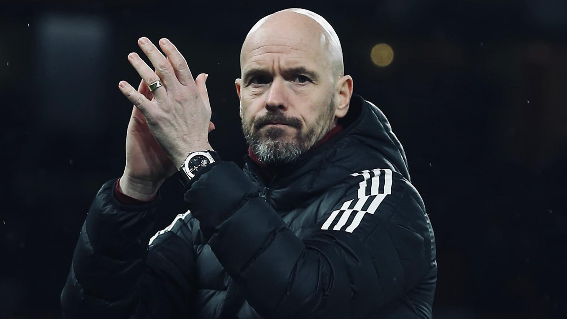 In dit landhuis in Engeland woont Manchester United trainer Erik ten Hag . Zie foto's 1