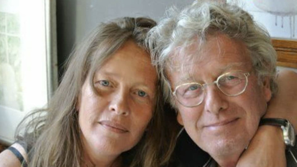 Makelaar beschuldigd Nicole des Bouvrie van dwarsbomen verkoop villa van vader Jan! Nicole woest en reageert