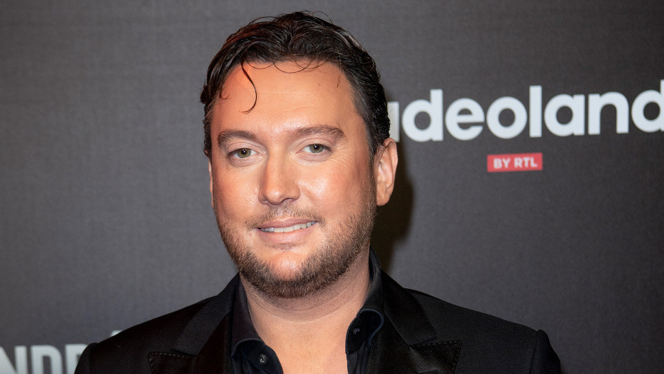 Eindelijk heeft Tino Martin financieel weer de wind in de zeilen en boekt prachtig resultaat.