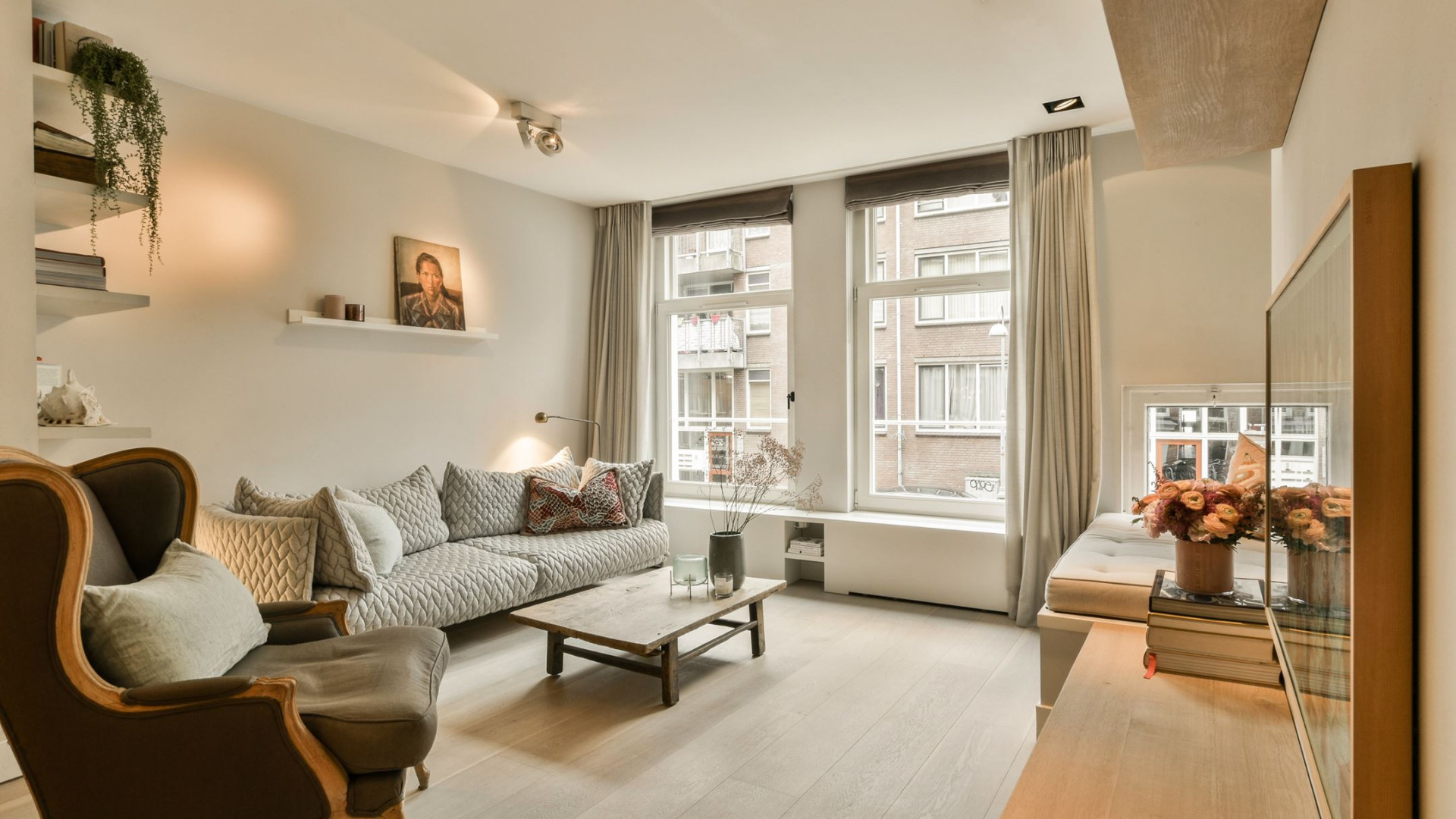 Candy Dulfer zet haar prachtige luxe dubbele benedenhuis in Amsterdam te koop. Zie alle binnenfoto's 5