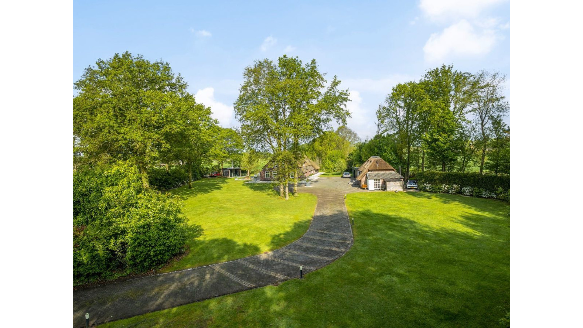 Mental Theo zet zijn luxe woonboerderij te koop. Zie foto's 8