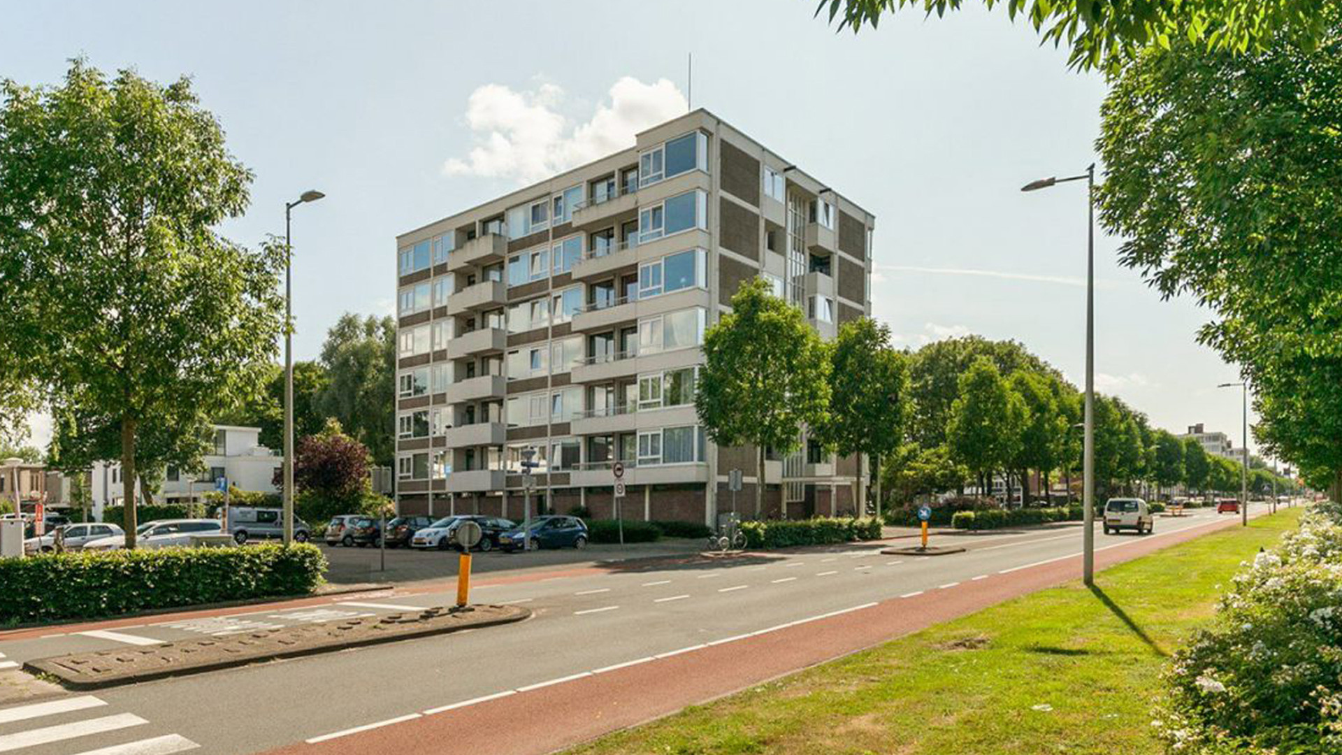 Kocht Robert Doornbos dit appartement op zijn naam voor zijn vermeende buitenechtelijke avontuurtjes? Zie foto's 2