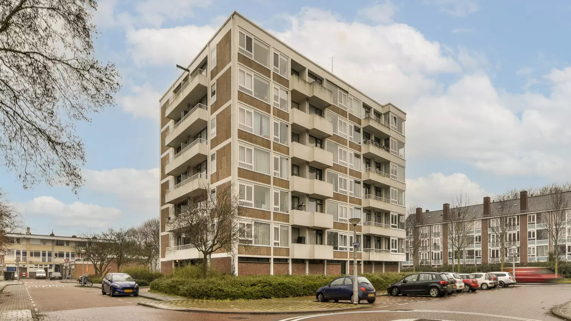 Kocht Robert Doornbos dit appartement op zijn naam voor zijn vermeende buitenechtelijke avontuurtjes? Zie foto's 3