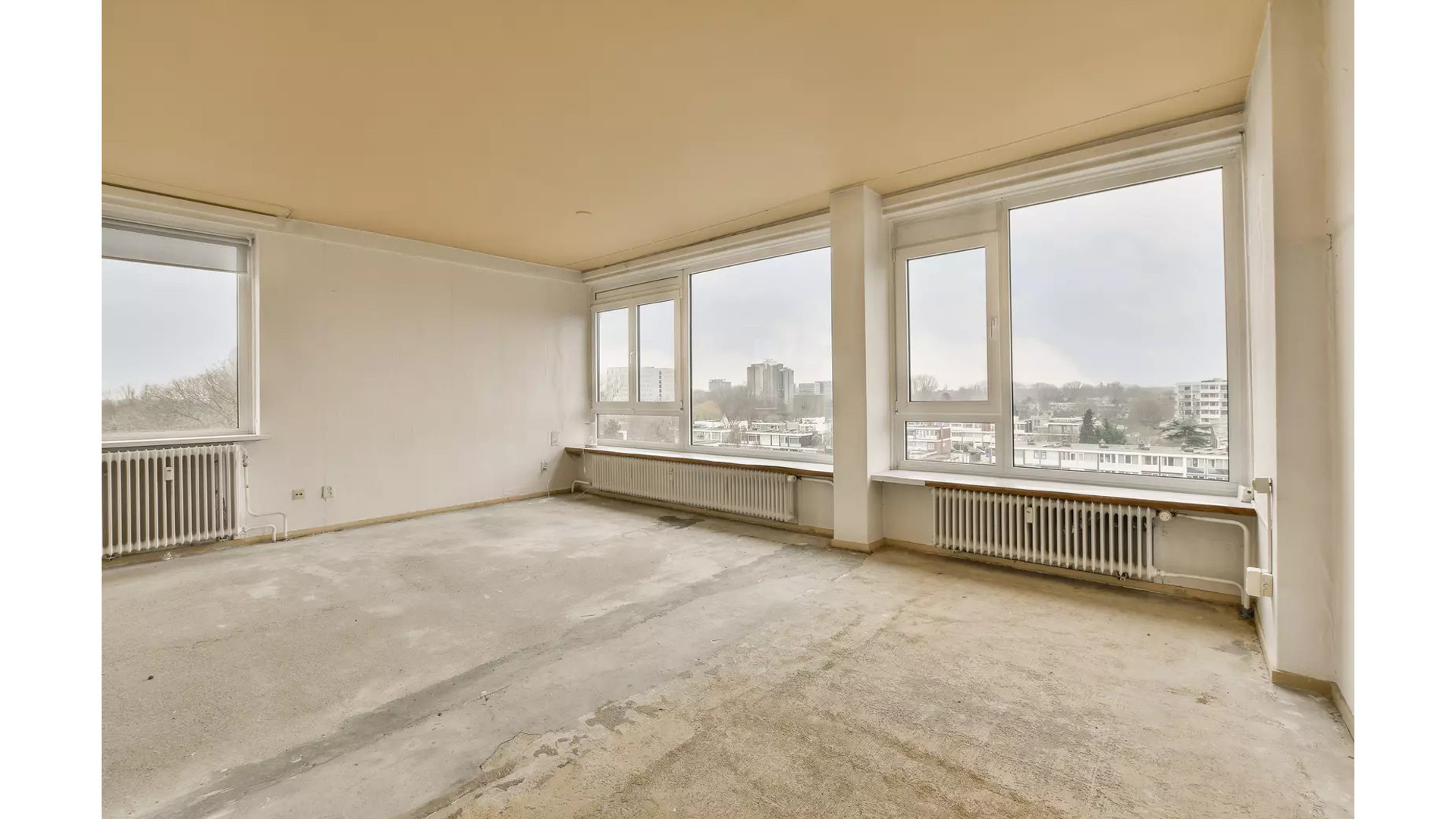 Kocht Robert Doornbos dit appartement op zijn naam voor zijn vermeende buitenechtelijke avontuurtjes? Zie foto's 9