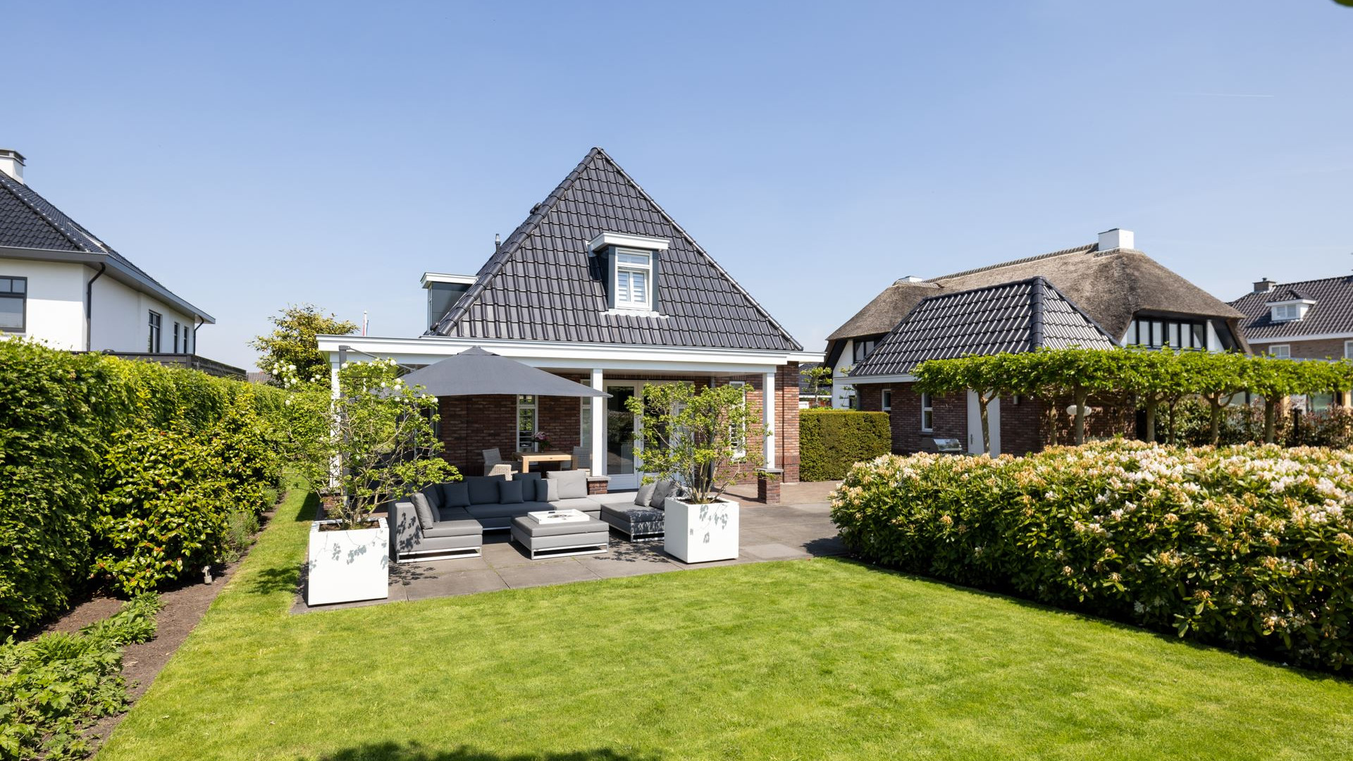 Keeper van Feijenoord koopt miljoenen villa in Berkel en Rodenrijs. Zie foto's 2