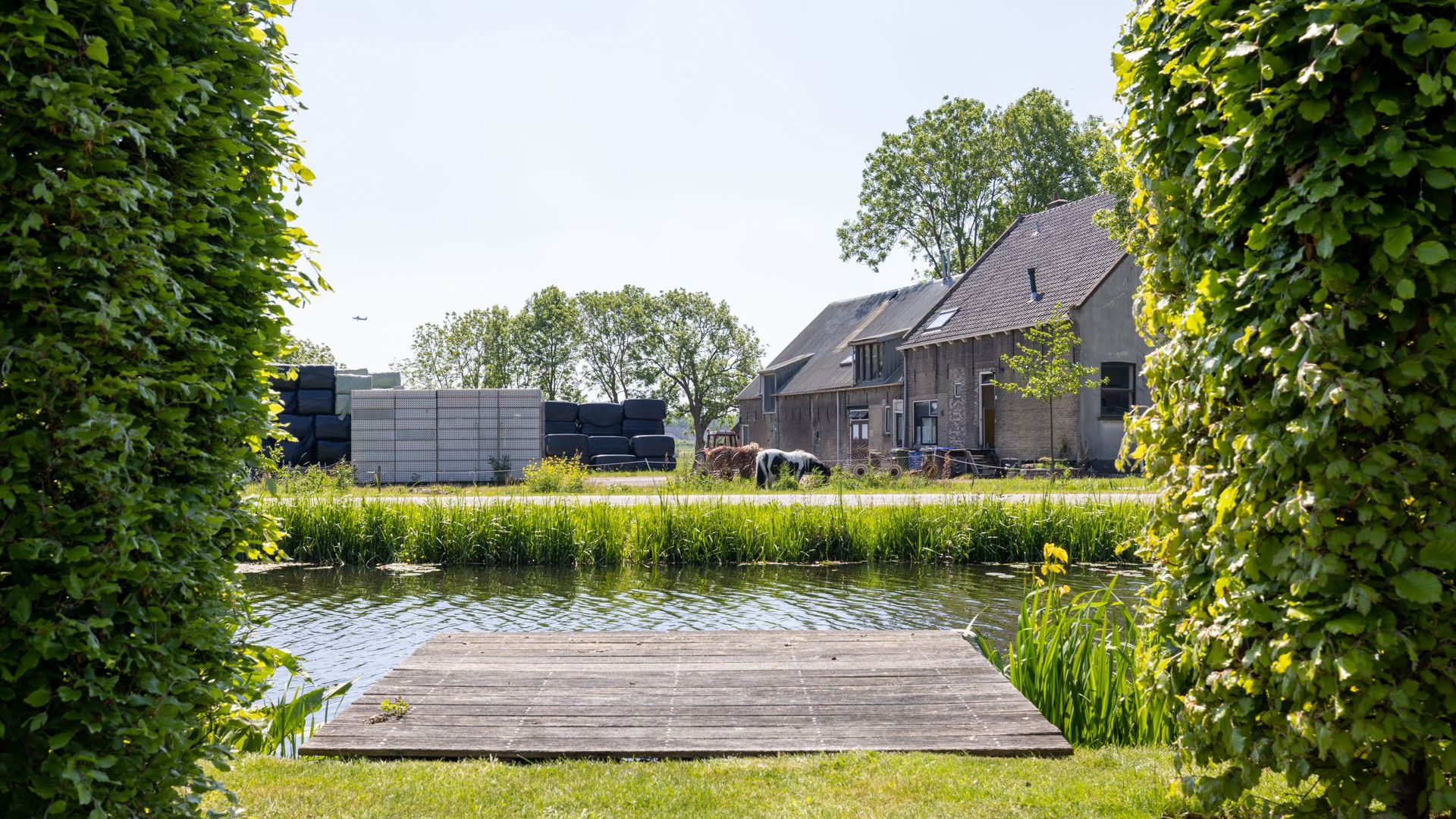 Keeper van Feijenoord koopt miljoenen villa in Berkel en Rodenrijs. Zie foto's 25