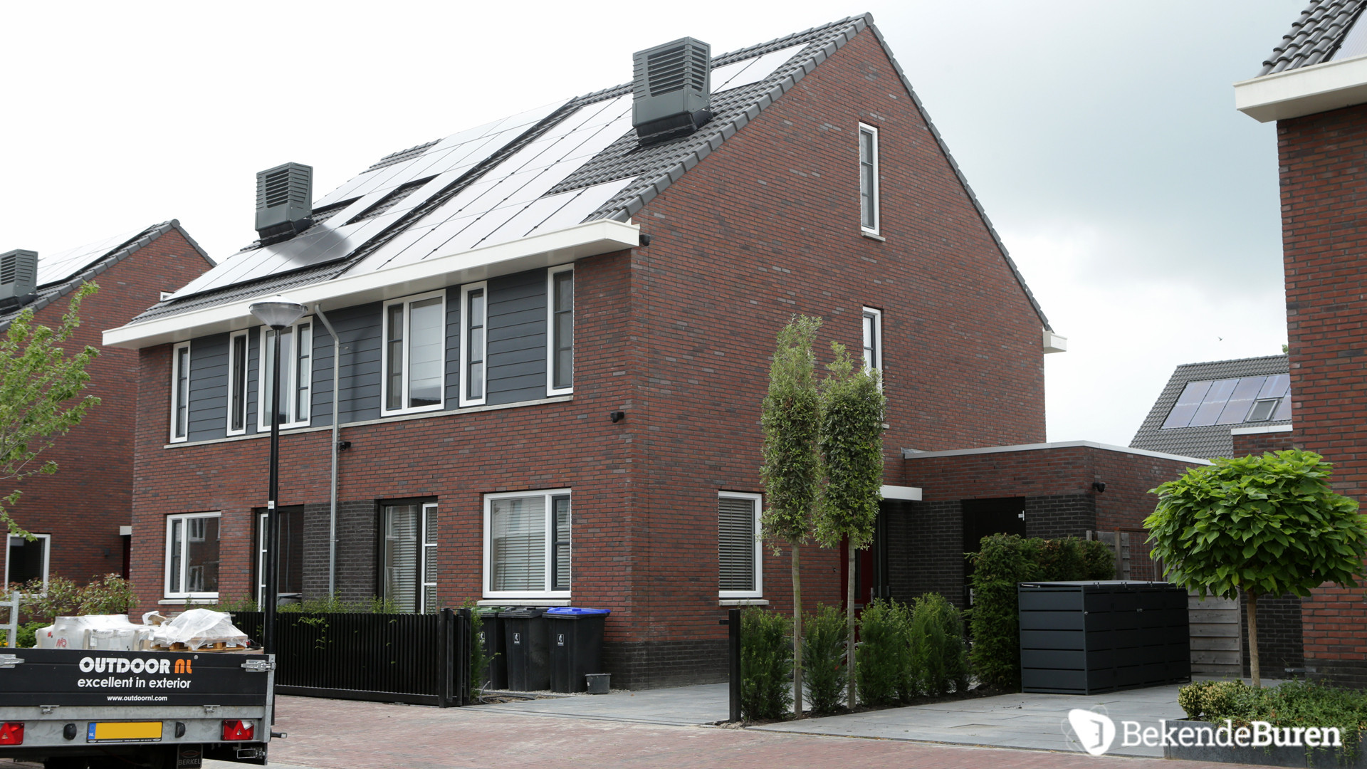 Dre Hazes heeft blijkbaar grootse plannen met zijn nieuwe huis. Zie foto's die bekendeburen heeft gemaakt. 6