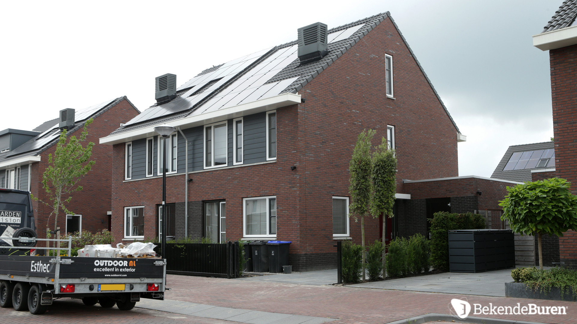 Dre Hazes heeft blijkbaar grootse plannen met zijn nieuwe huis. Zie foto's die bekendeburen heeft gemaakt. 2