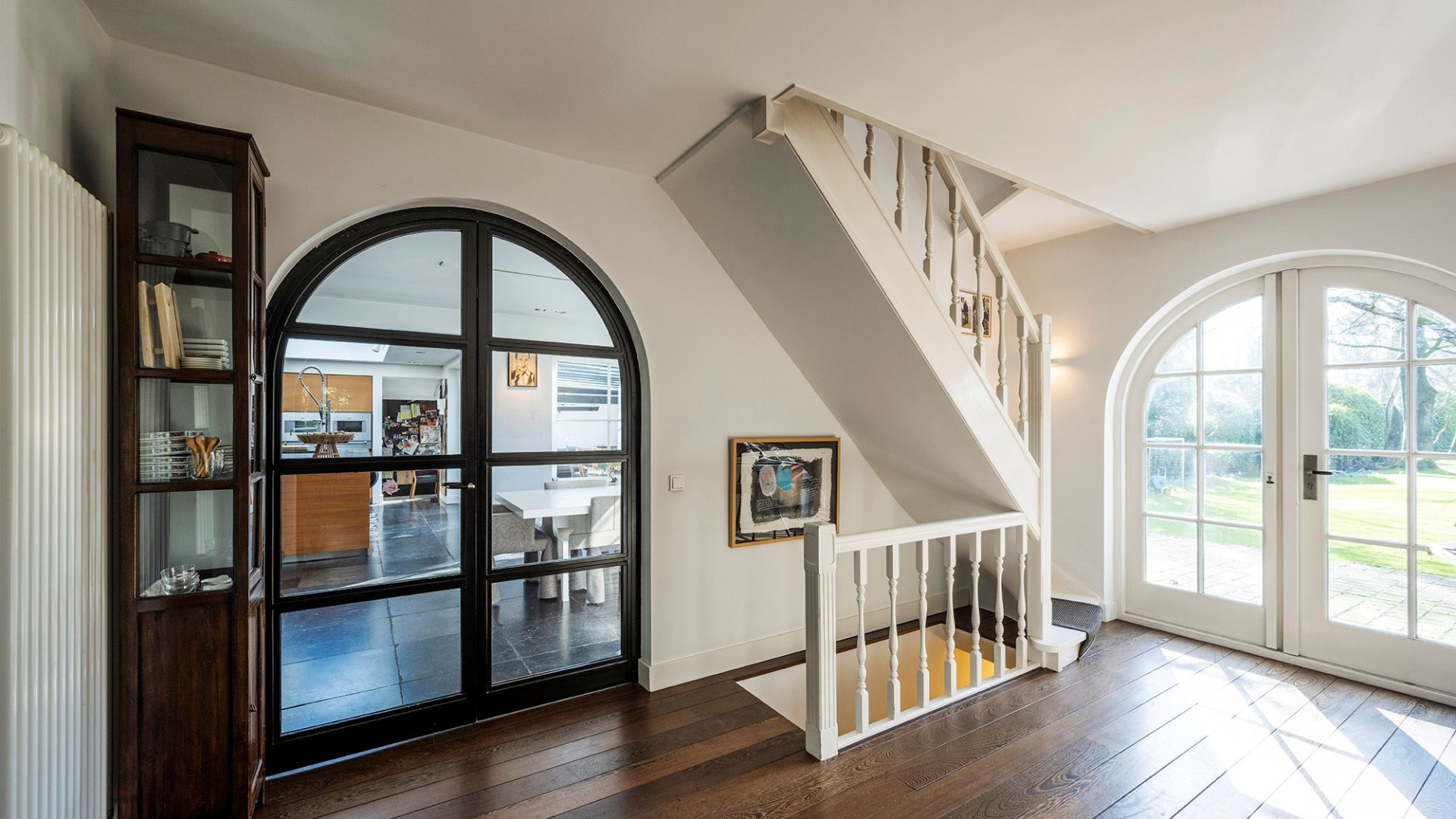 VERKOCHT:  Winst en verlies na verkoop van villa voor Paul de Leeuw. Zie foto's 12