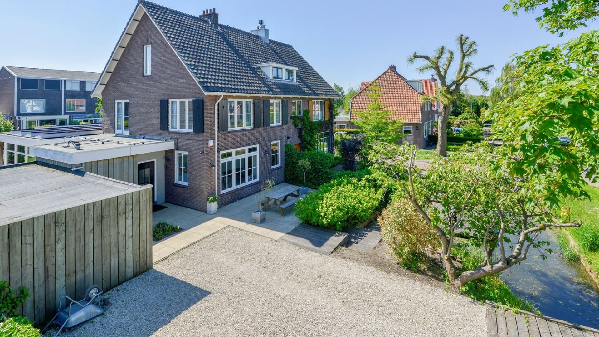 Binnenkijken in zeer leuke woning van Nienke Plas. Zie alle foto's 2