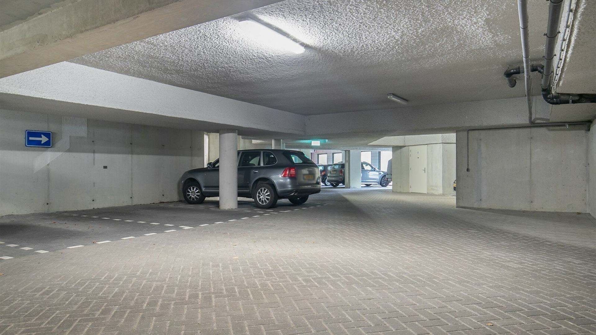 John de Bever levert fors in op de uiteindelijke verkoopprijs van zijn appartement. Zie foto's 16