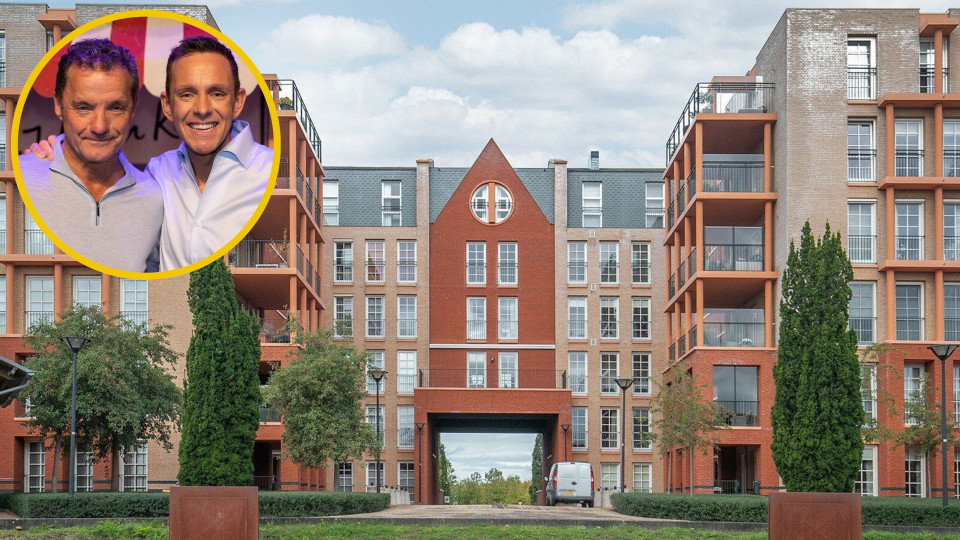 Binnenkijken in het luxe appartement van John en Kees de Bever. Zie foto's