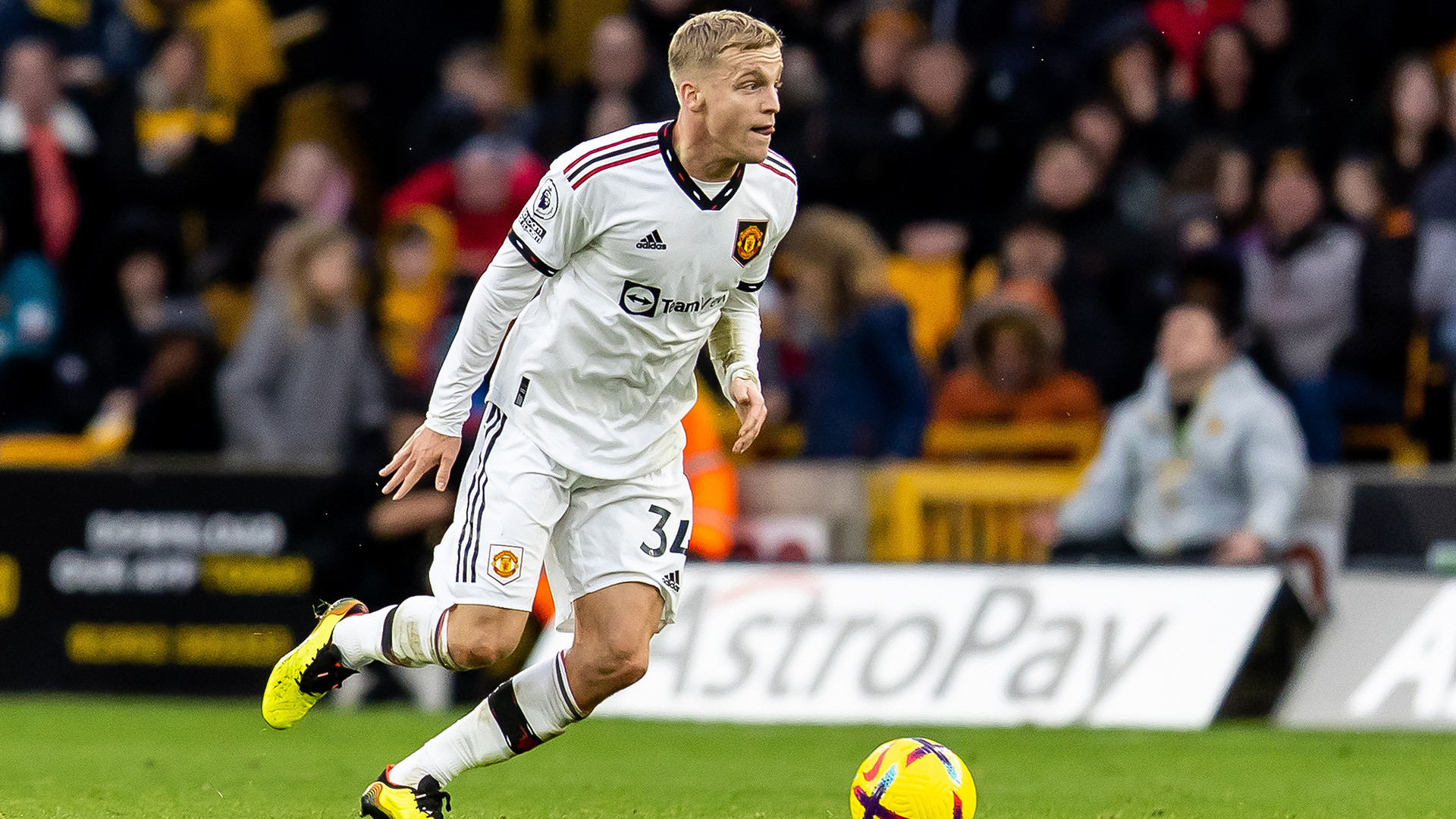 Donny van de Beek keert terug naar zijn woonboerderij! 1