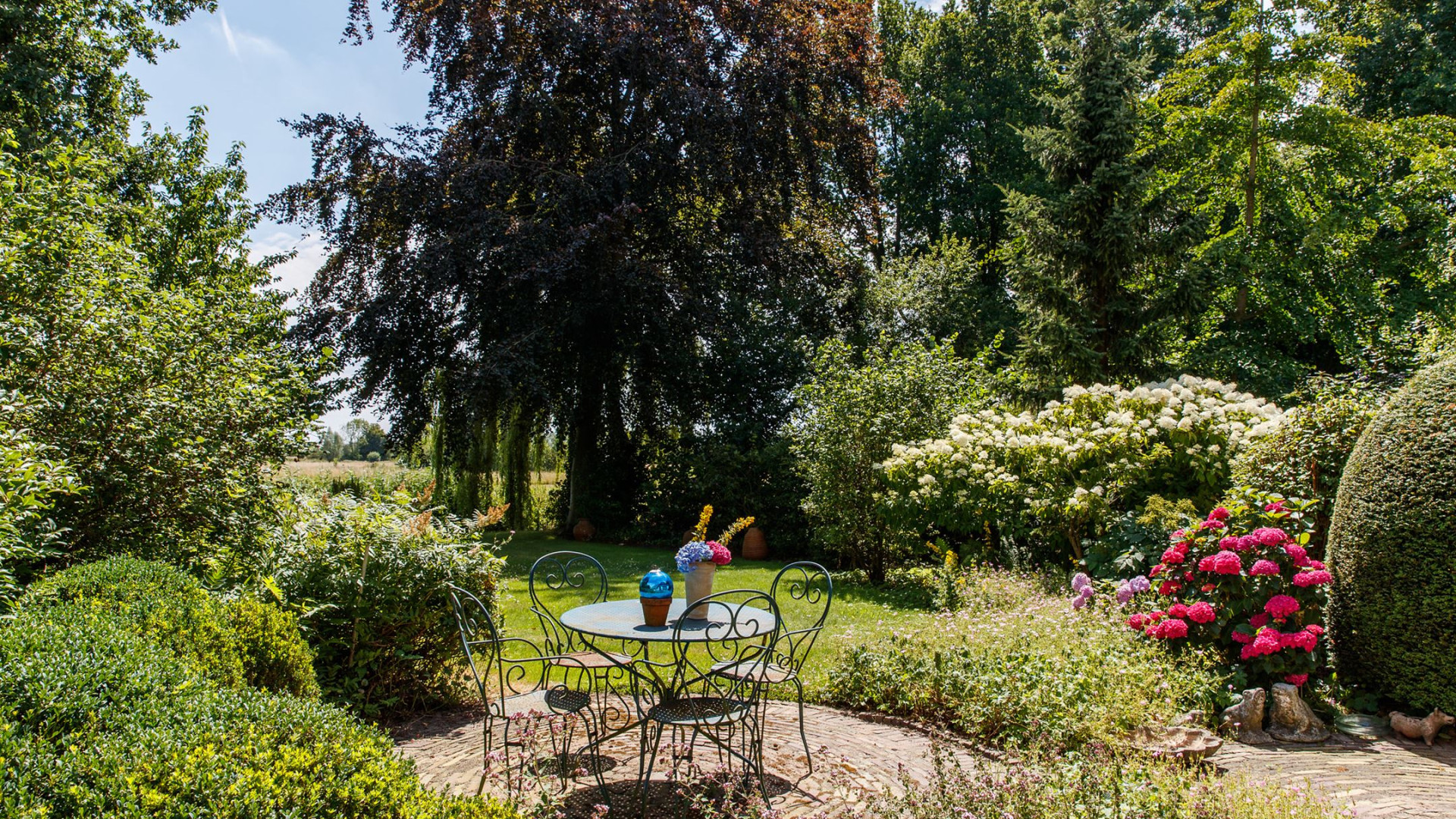 Ivo Niehe koopt deze prachtige woonboerderij. Zie foto's 36