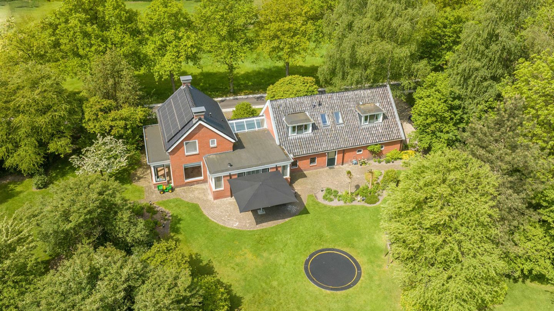 Marco Schuitmaker koopt hemels mooi landhuis. Zie foto's 2