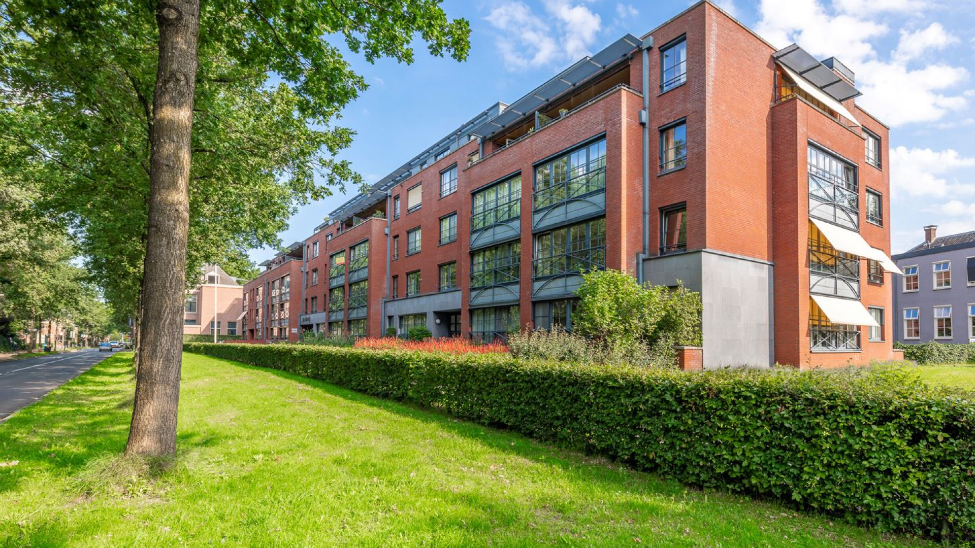 Enzo Knol zet zijn appartement in Zeist te koop. Zie foto's 2