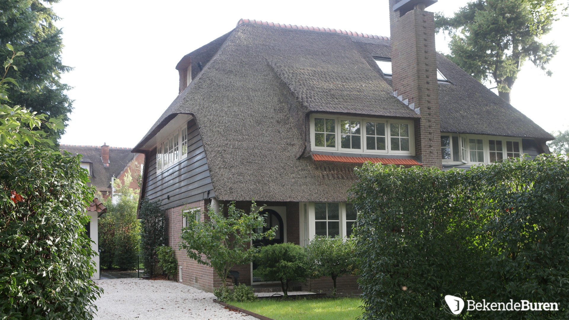 Leontine Borsato koopt romantisch landhuis in het Gooi.  Zie foto's 10