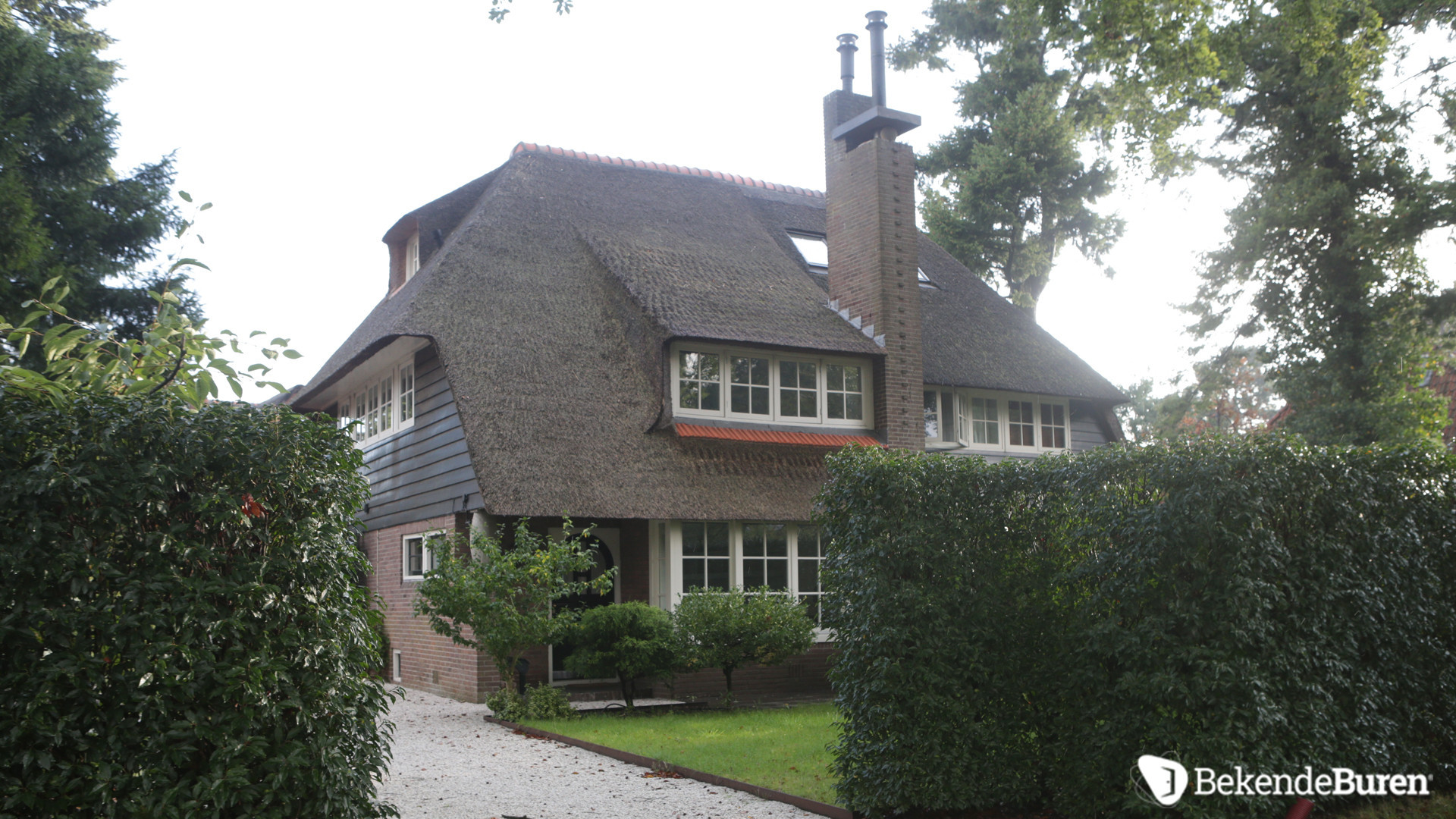 Leontine Borsato koopt romantisch landhuis in het Gooi.  Zie foto's 7