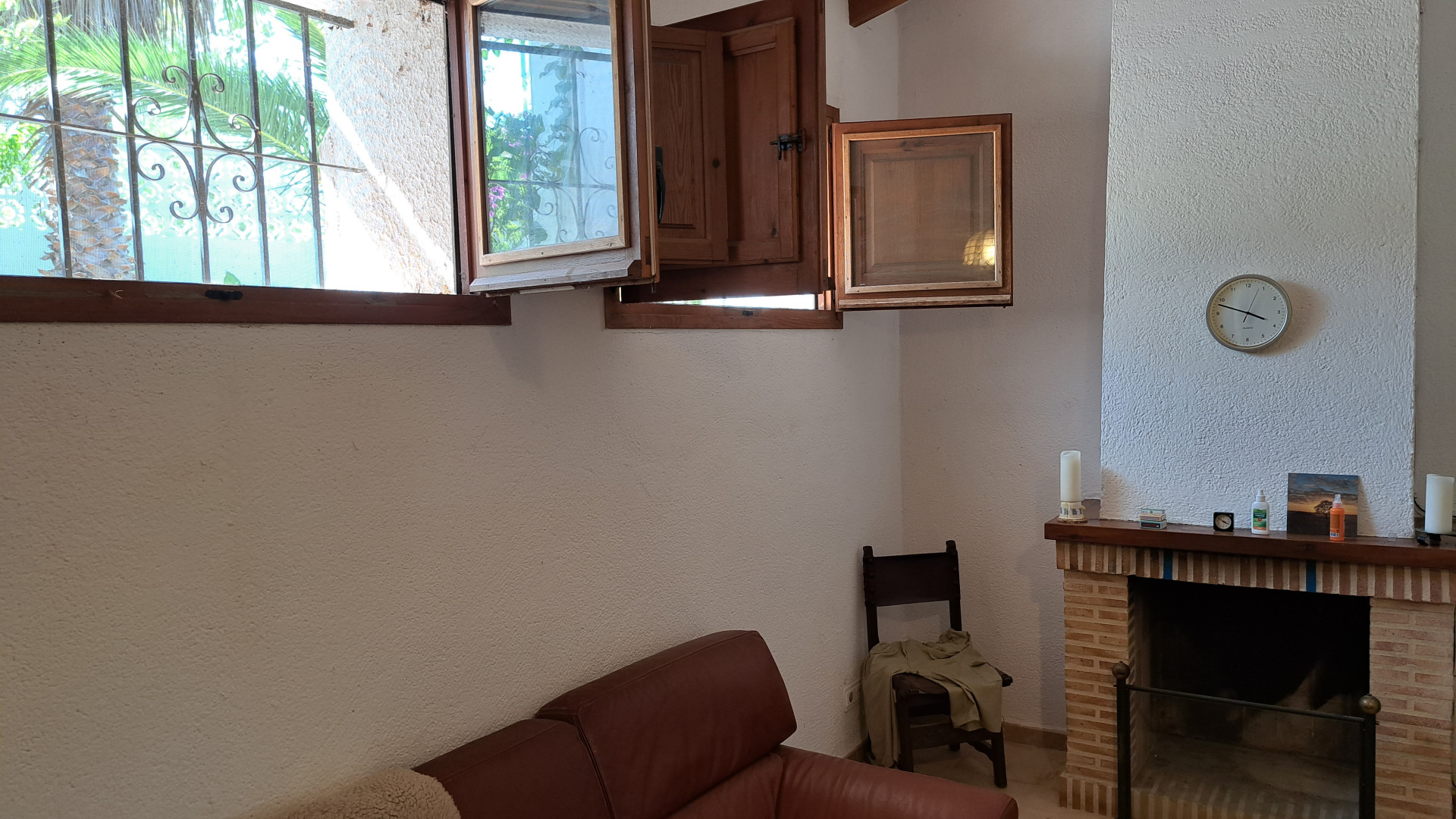 Bekendeburen heeft voor weinig geld dit leuke klushuis in Spanje te koop. Zie foto's 16