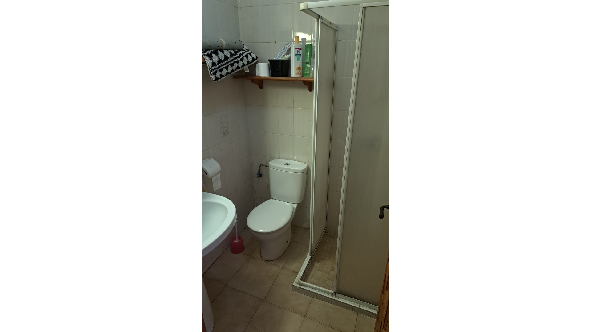 Bekendeburen heeft voor weinig geld dit leuke klushuis in Spanje te koop. Zie foto's 24