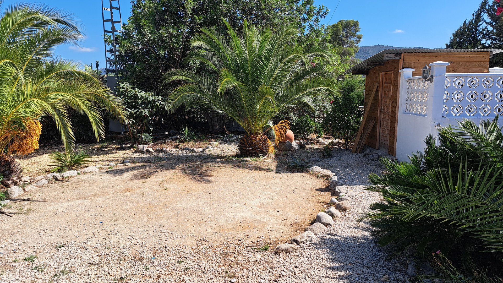 Bekendeburen heeft voor weinig geld dit leuke klushuis in Spanje te koop. Zie foto's 2