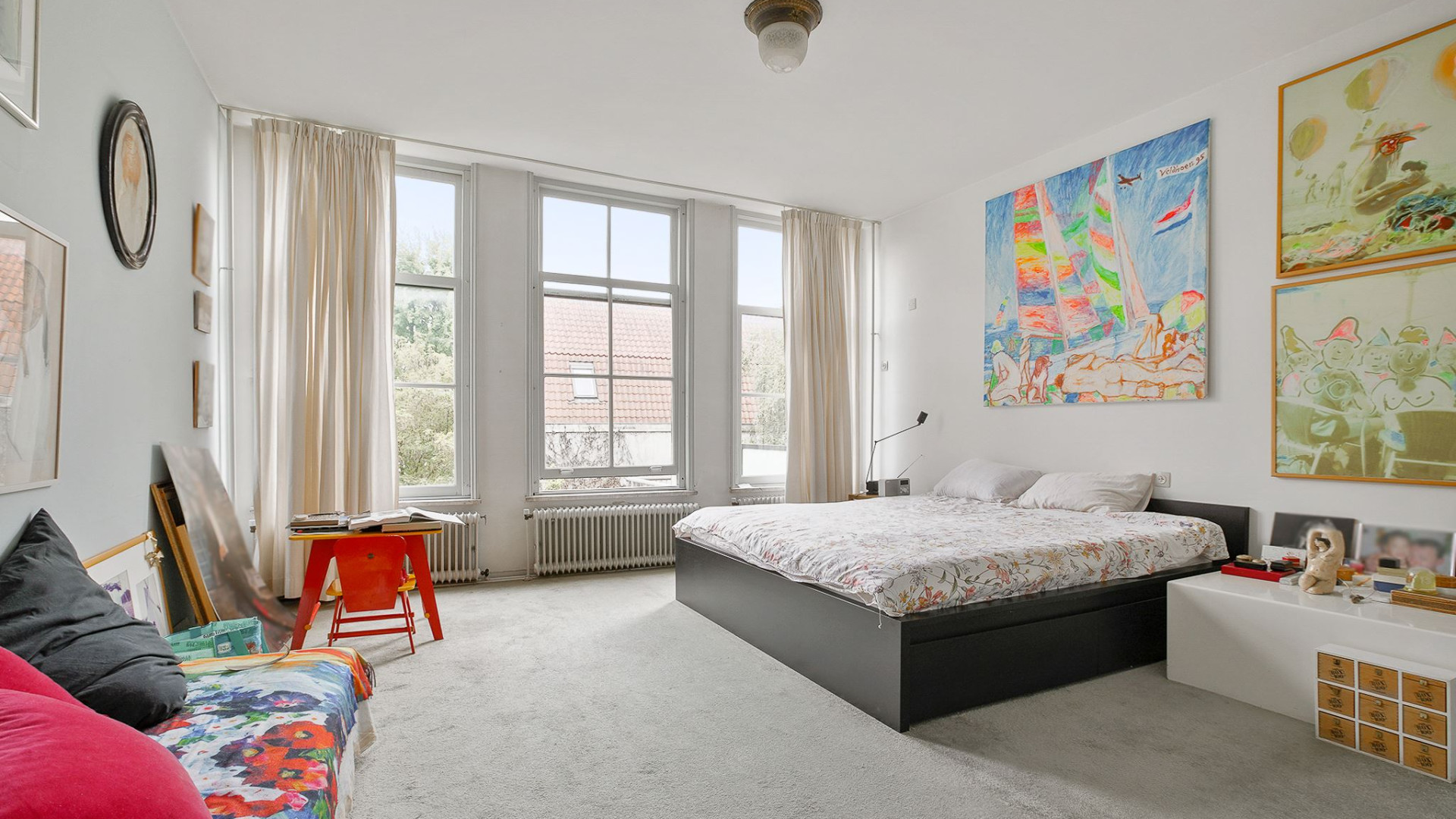Kijk: Grachtenpand Hedy D'Ancona met enorme winst verkocht! 16