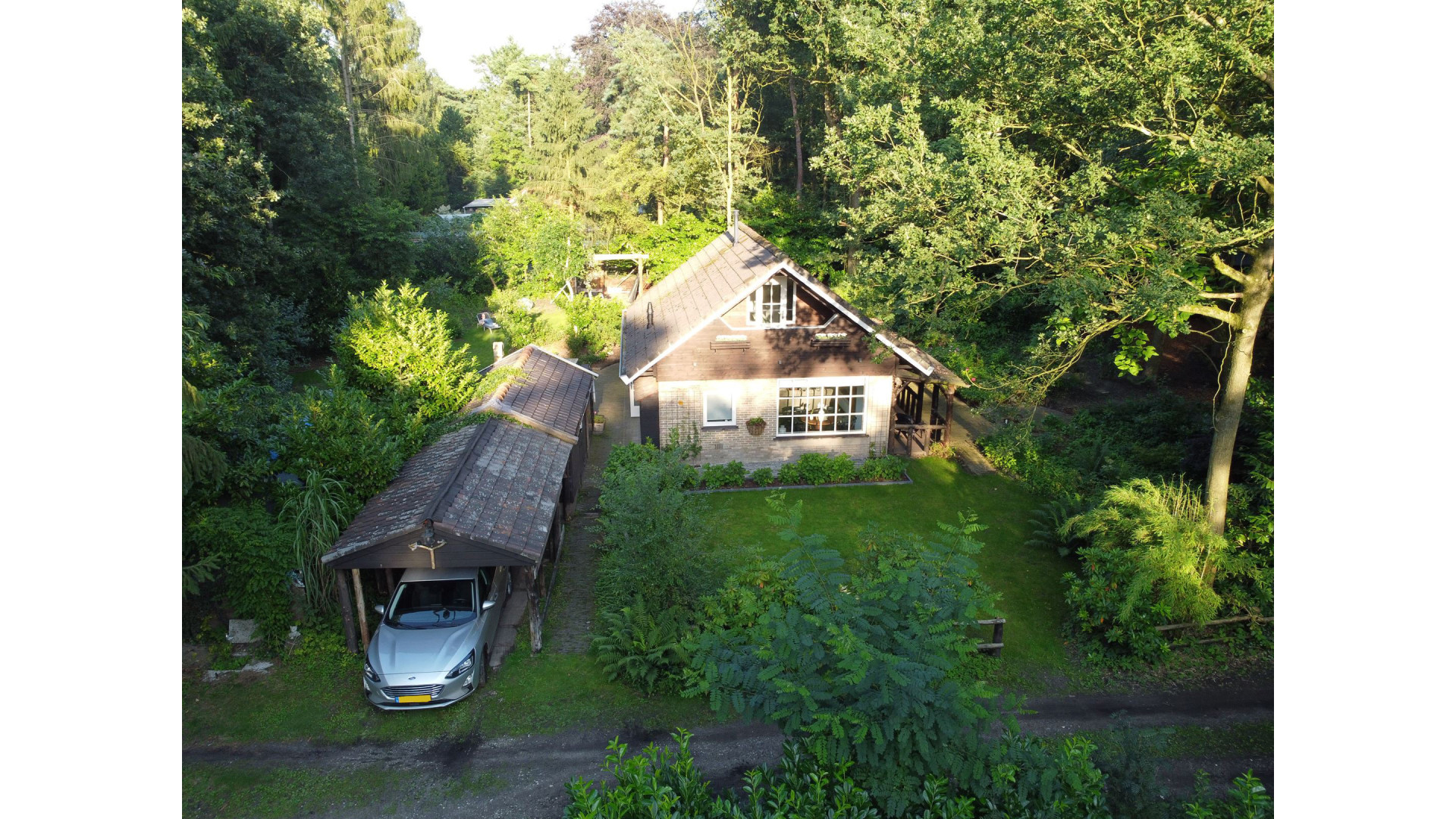 ZIEN: Kocht Martin van Rijn, leider van de Commissie van Rijn, deze recratiewoning om in  alle rust het eindrapport te kunnen schrijven? 26