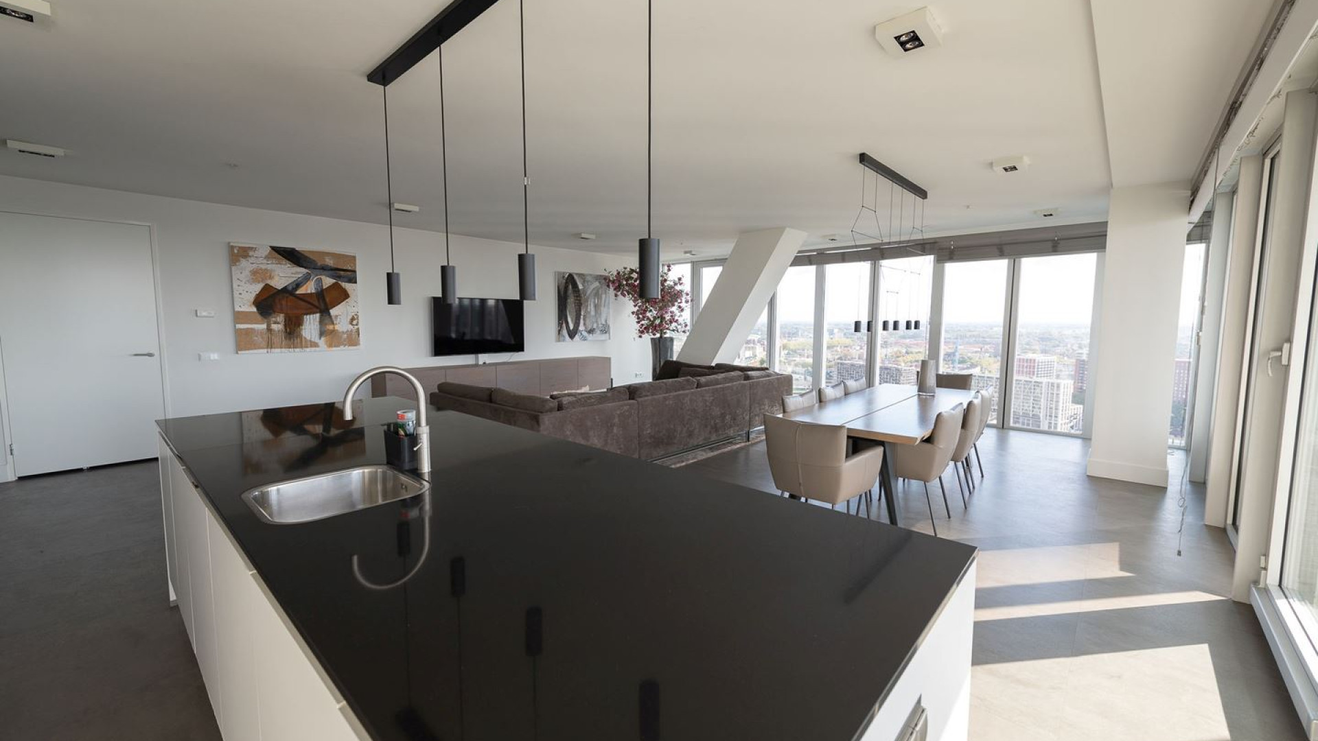 ZIEN: Ajax speler Steven Berghuis zet zijn zeer luxe Rotterdamse appartement te huur! 6