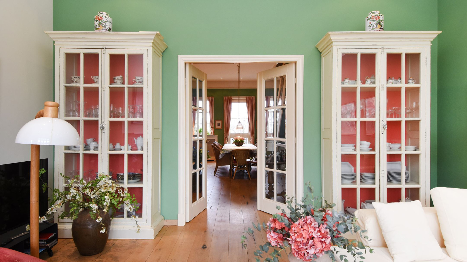 VERKOCHT: Sterfhuis Paul van Vliet verkocht voor zeer tegenvallende verkoopprijs. Zie foto's 5
