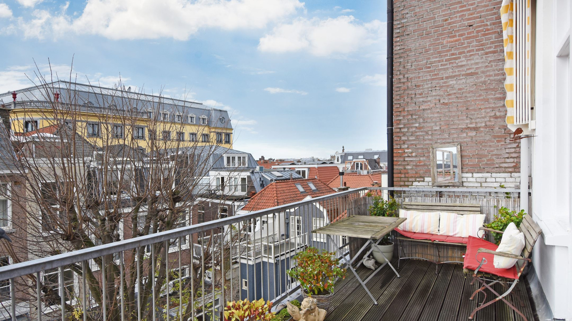 VERKOCHT: Sterfhuis Paul van Vliet verkocht voor zeer tegenvallende verkoopprijs. Zie foto's 7