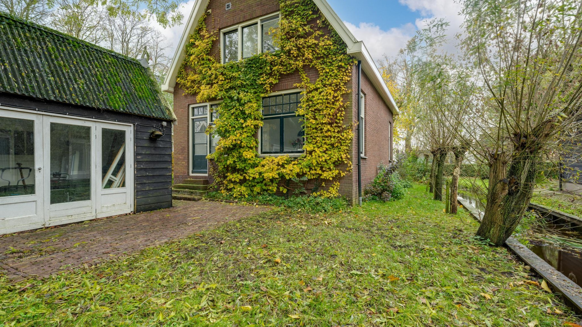 VERKOCHT: Landhuis burgemeester Femke Halsema met prachtige winst verkocht. Zie foto's 3