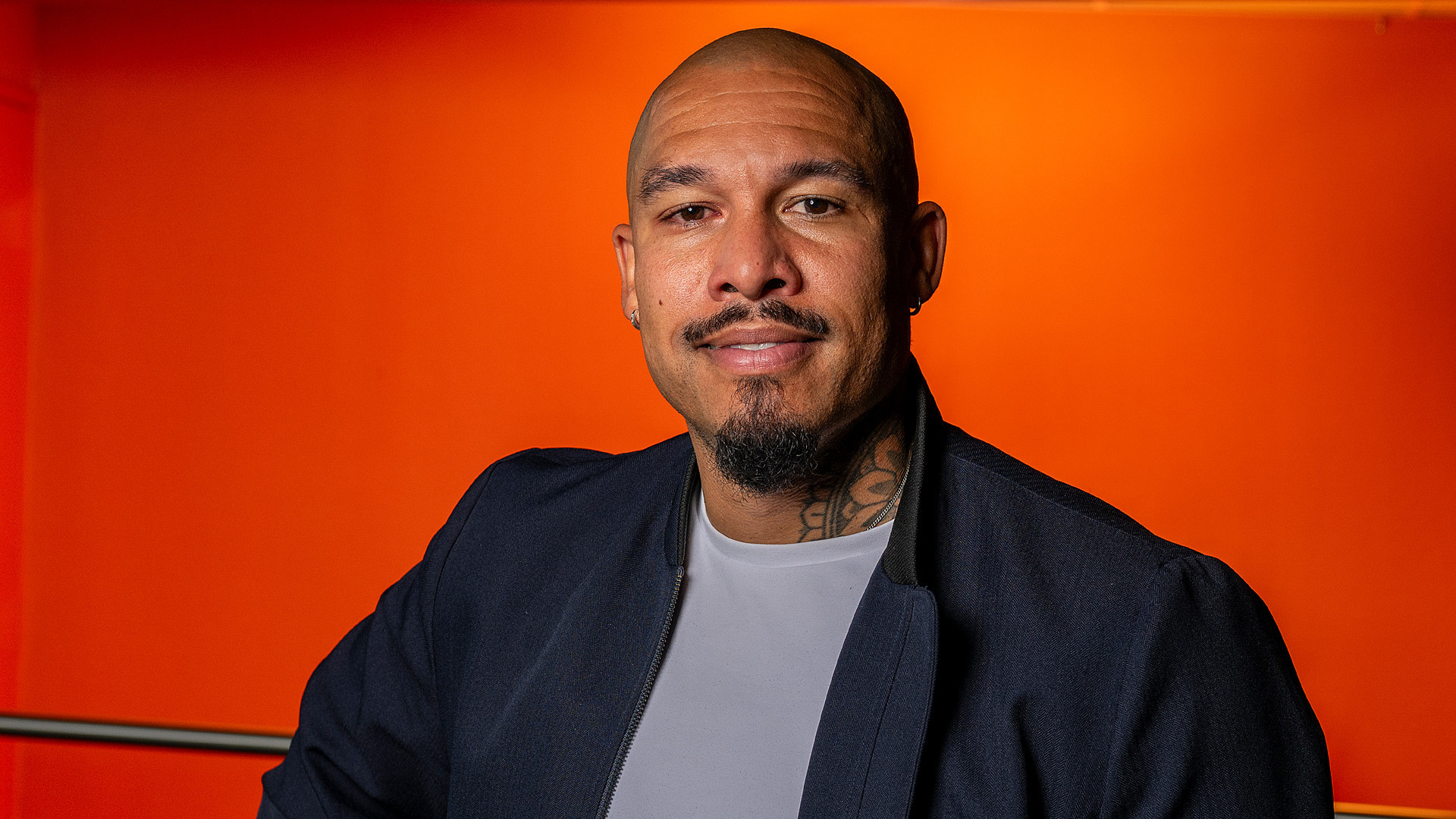 KNVB directeur Topvoetbal Nigel de Jong zet zijn dubbele bovenhuis met lift in Amsterdam te huur. Zie foto's 1