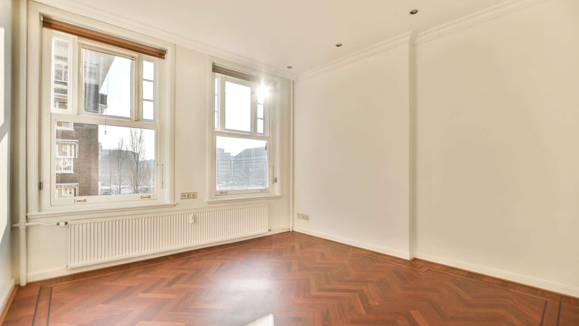 Appartement Chazia Mourali van PowNed met tonnen euro's winst verkocht.  Zie foto's 16