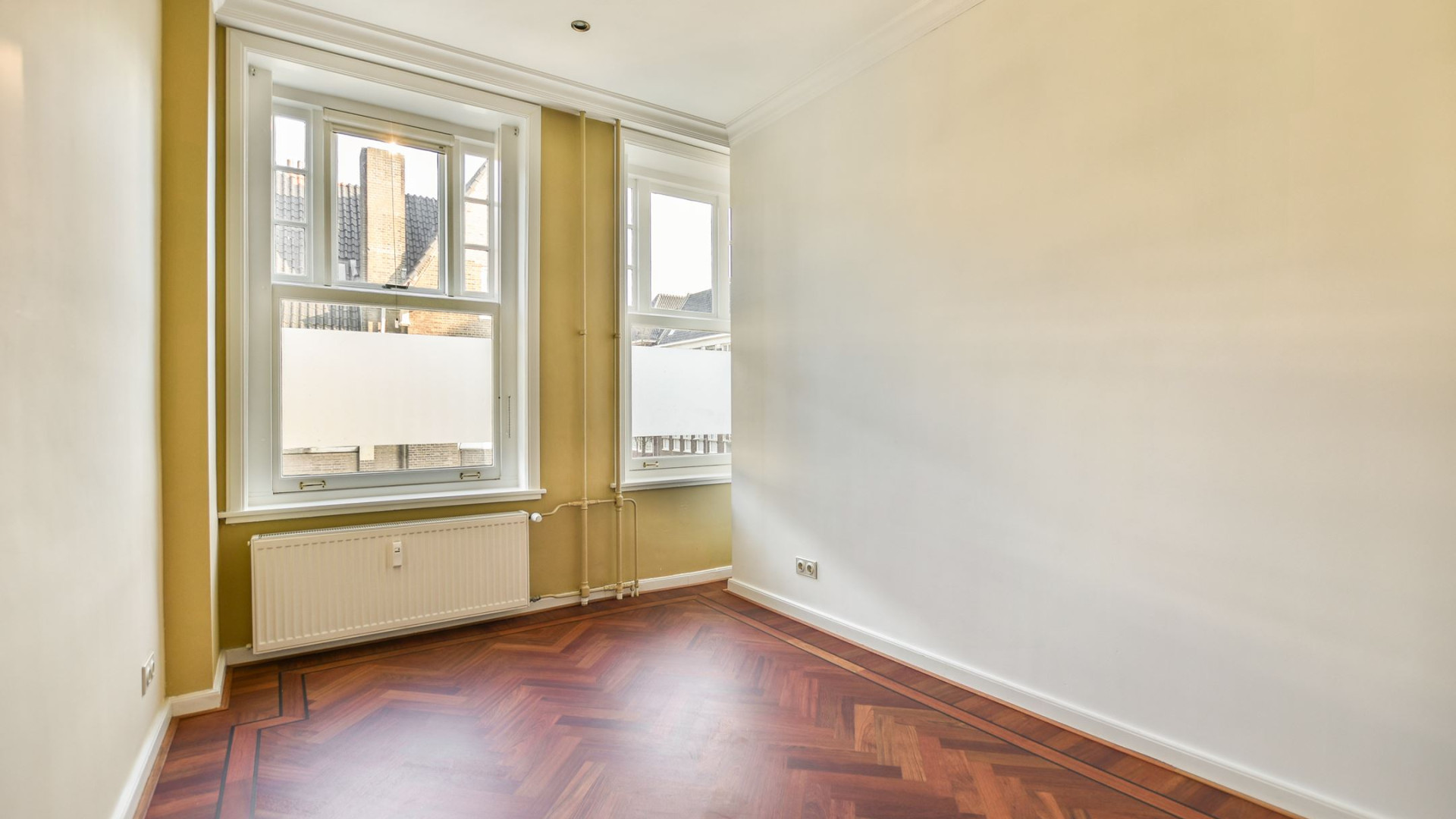 Appartement Chazia Mourali van PowNed met tonnen euro's winst verkocht.  Zie foto's 18