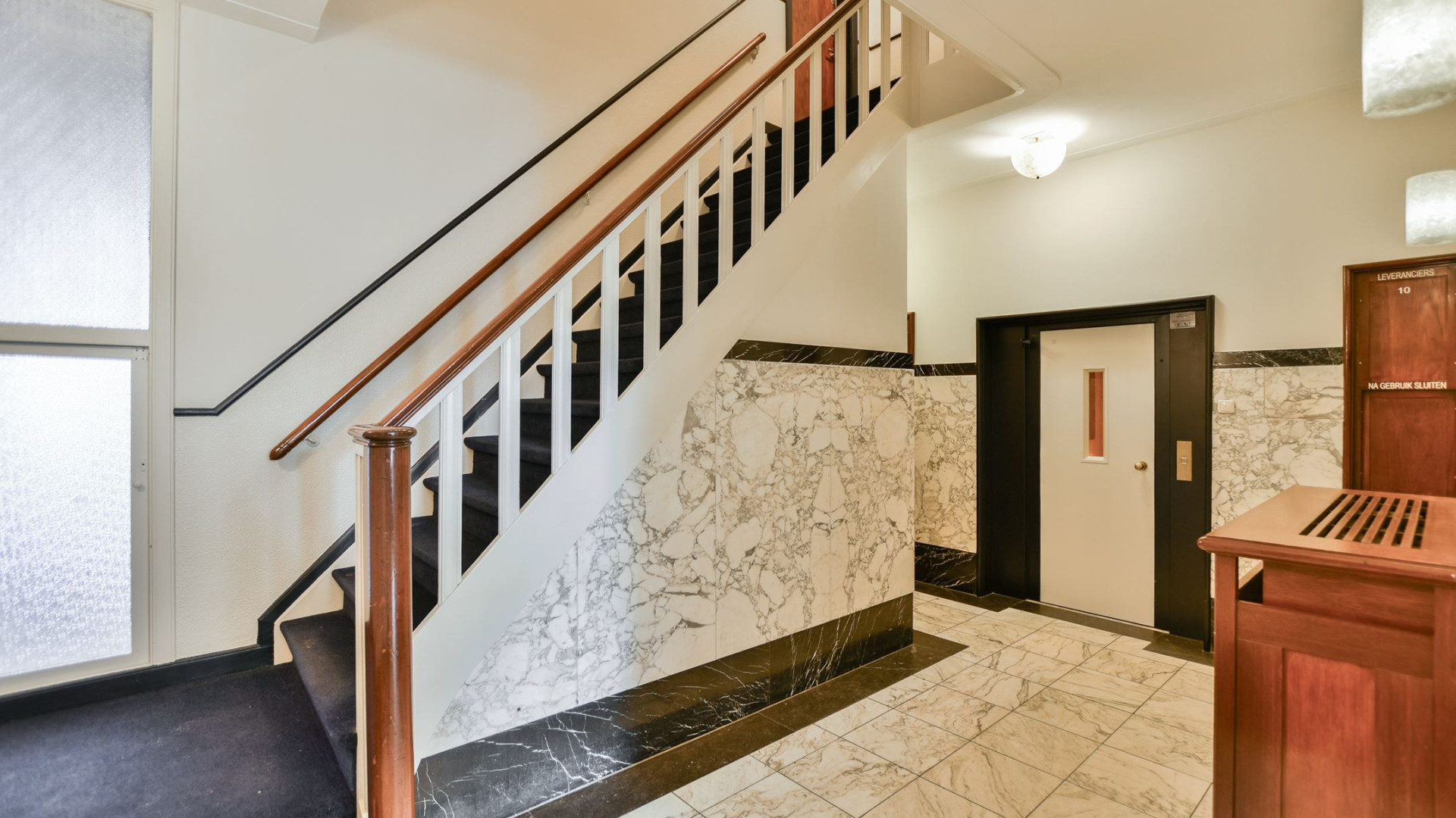 Appartement Chazia Mourali van PowNed met tonnen euro's winst verkocht.  Zie foto's 20