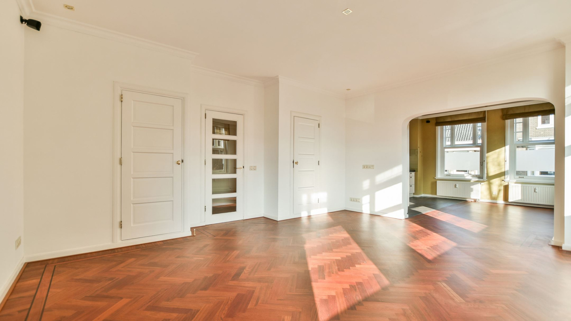 Appartement Chazia Mourali van PowNed met tonnen euro's winst verkocht.  Zie foto's 6