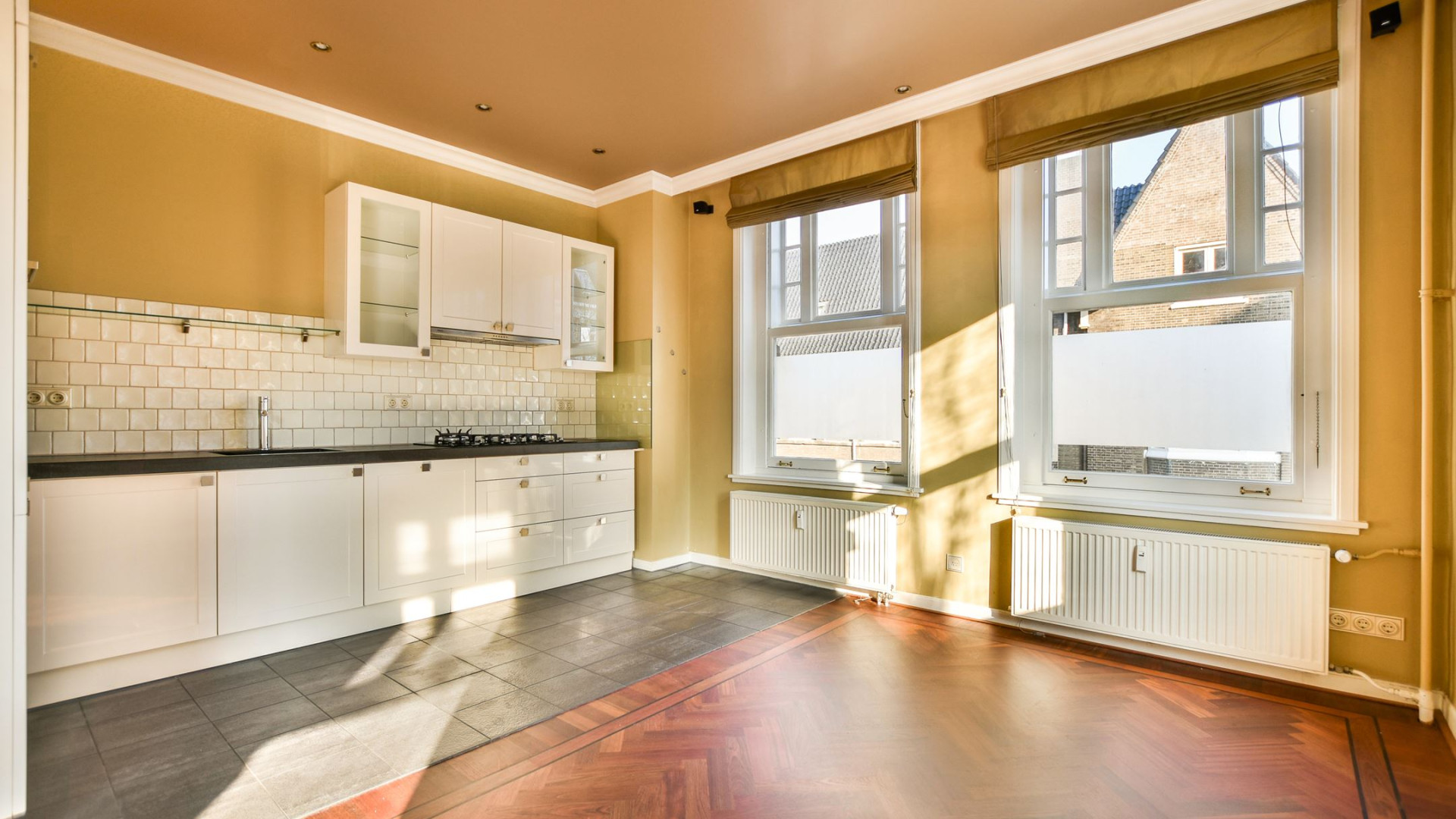 Appartement Chazia Mourali van PowNed met tonnen euro's winst verkocht.  Zie foto's 7