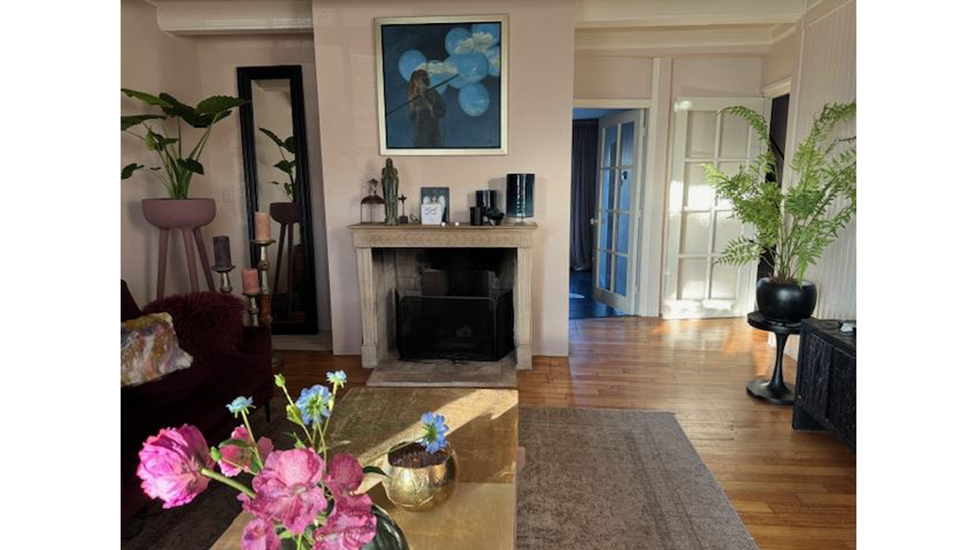 VERKOCHT:  Myrna Goossen pakt tienduizenden euro's winst op haar woning. Zie foto's 6